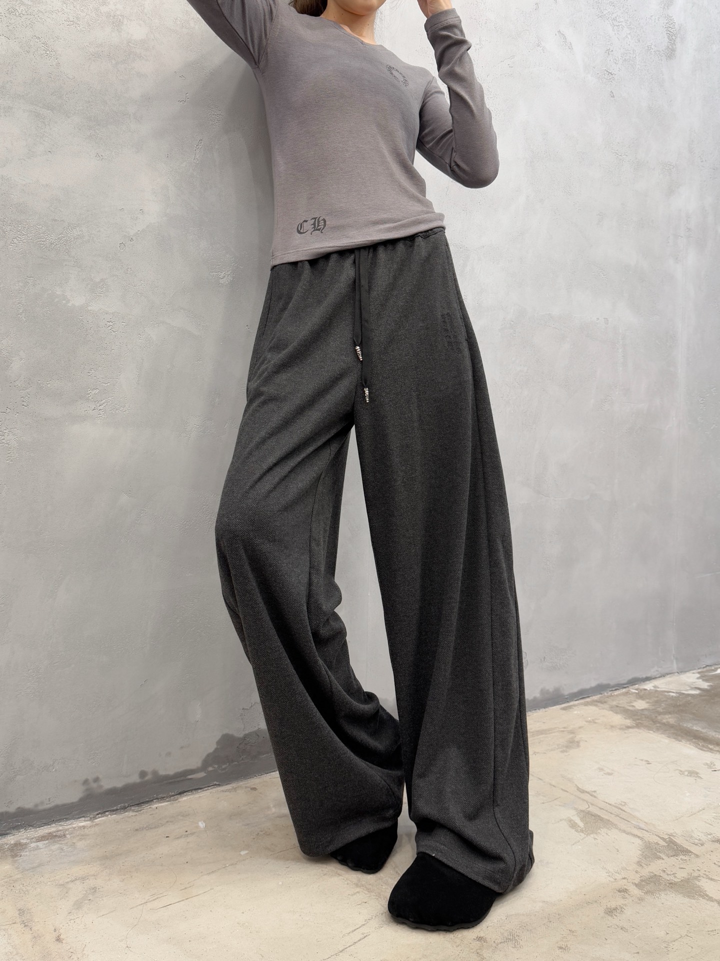 克罗心 ｜ 新款休闲裤，经典刺绣标，羊毛混纺面料，休闲时尚，尺码sml