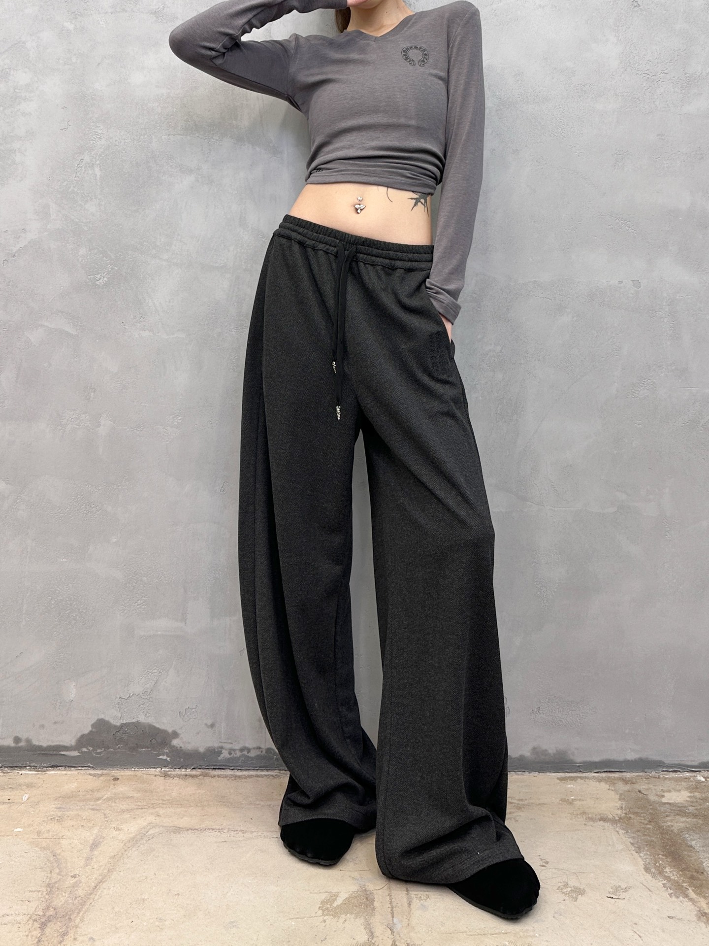 克罗心 ｜ 新款休闲裤，经典刺绣标，羊毛混纺面料，休闲时尚，尺码sml