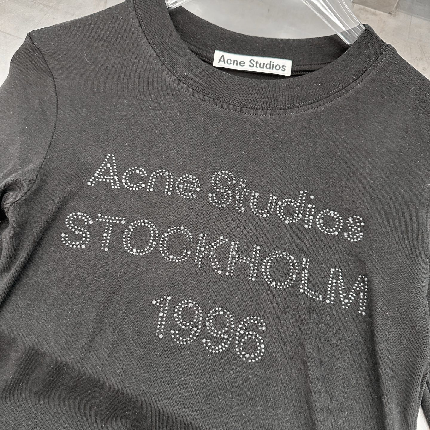 Acne ｜ 新款长袖打底，成衣洗水烫钻工艺，莱赛尔混纺面料，休闲时尚，尺码sml