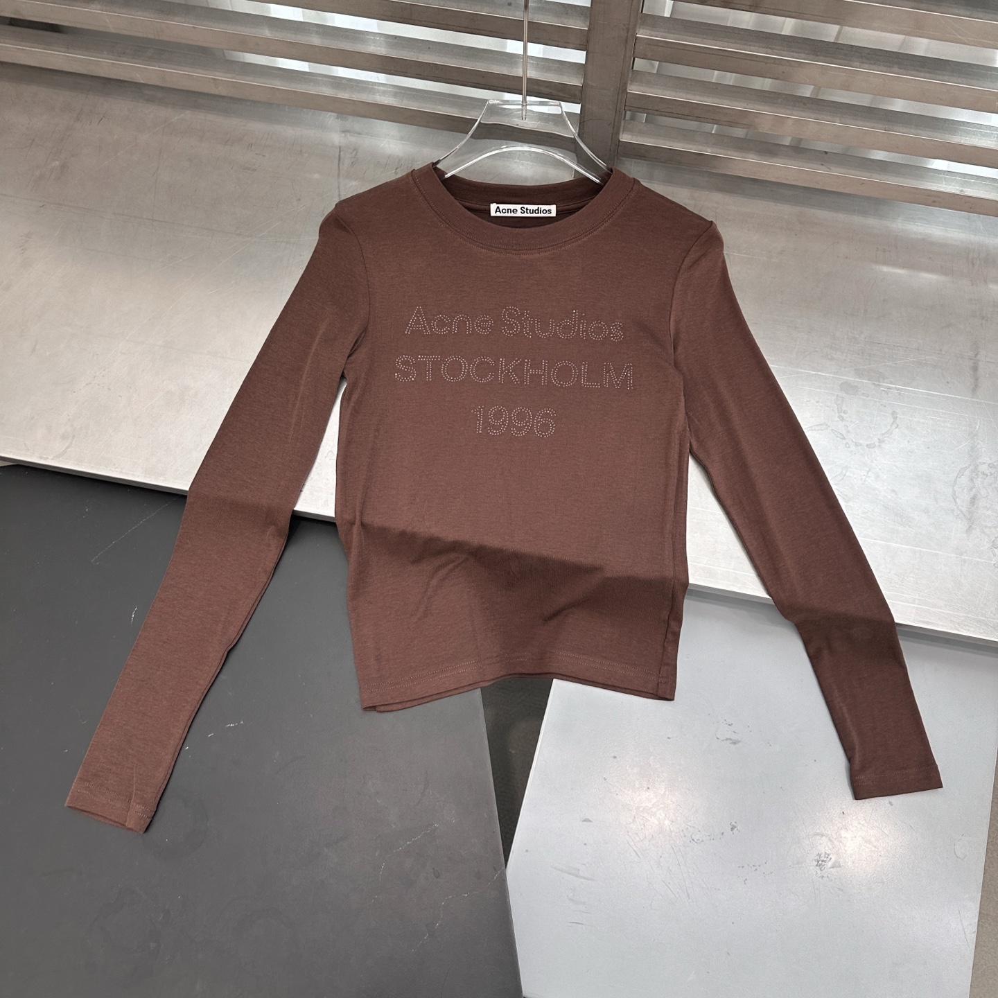 Acne ｜ 新款长袖打底，成衣洗水烫钻工艺，莱赛尔混纺面料，休闲时尚，尺码sml