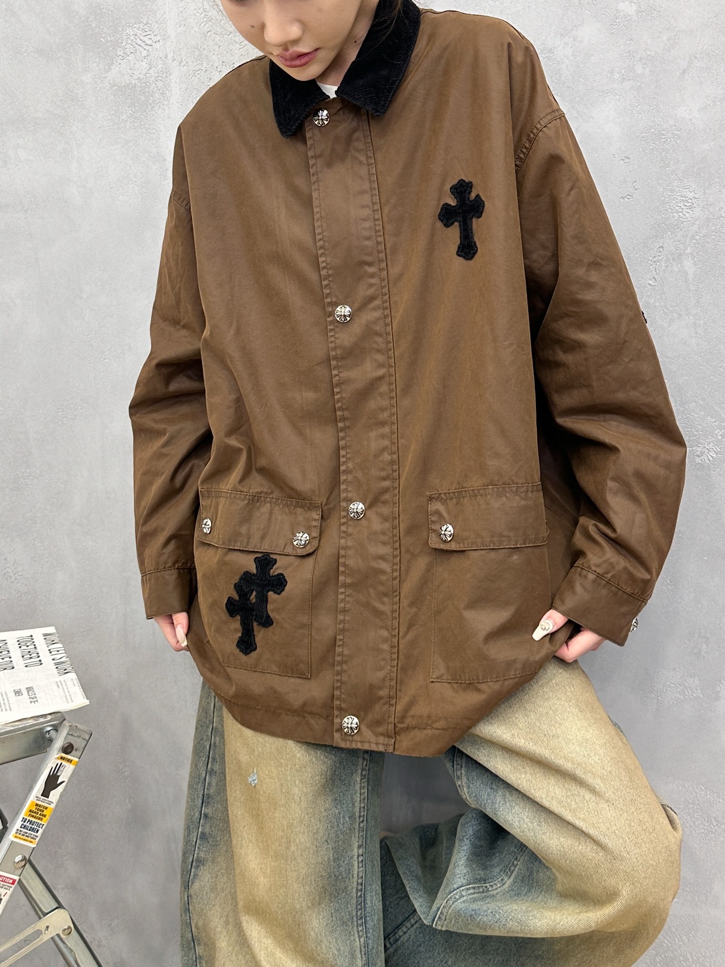 克罗心 ｜ 新款卡哈特风格外套，成衣洗水加软工艺，手工刺绣十字标，日本进口高密涂层风衣面料，男女同款，尺