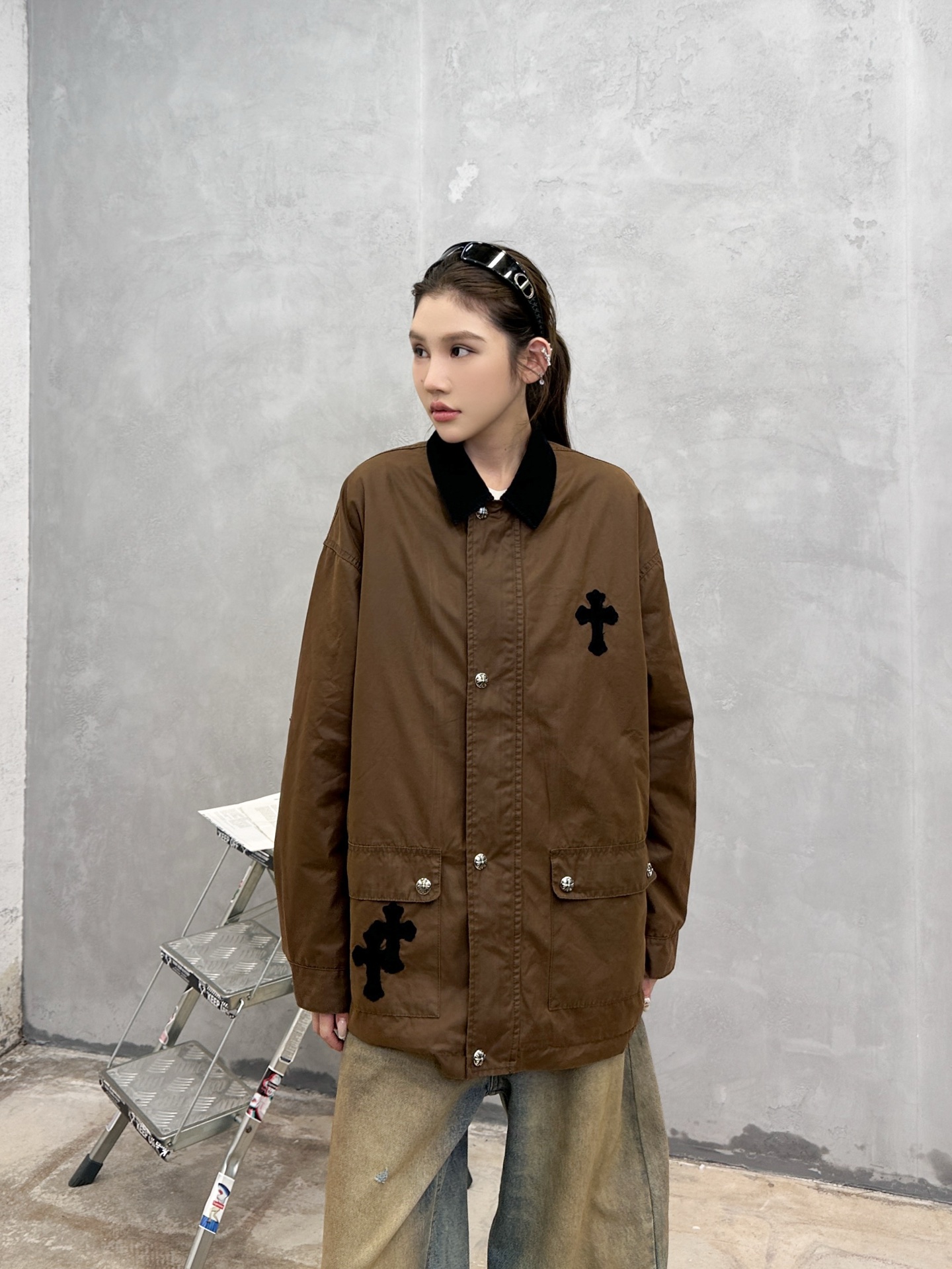 克罗心 ｜ 新款卡哈特风格外套，成衣洗水加软工艺，手工刺绣十字标，日本进口高密涂层风衣面料，男女同款，尺
