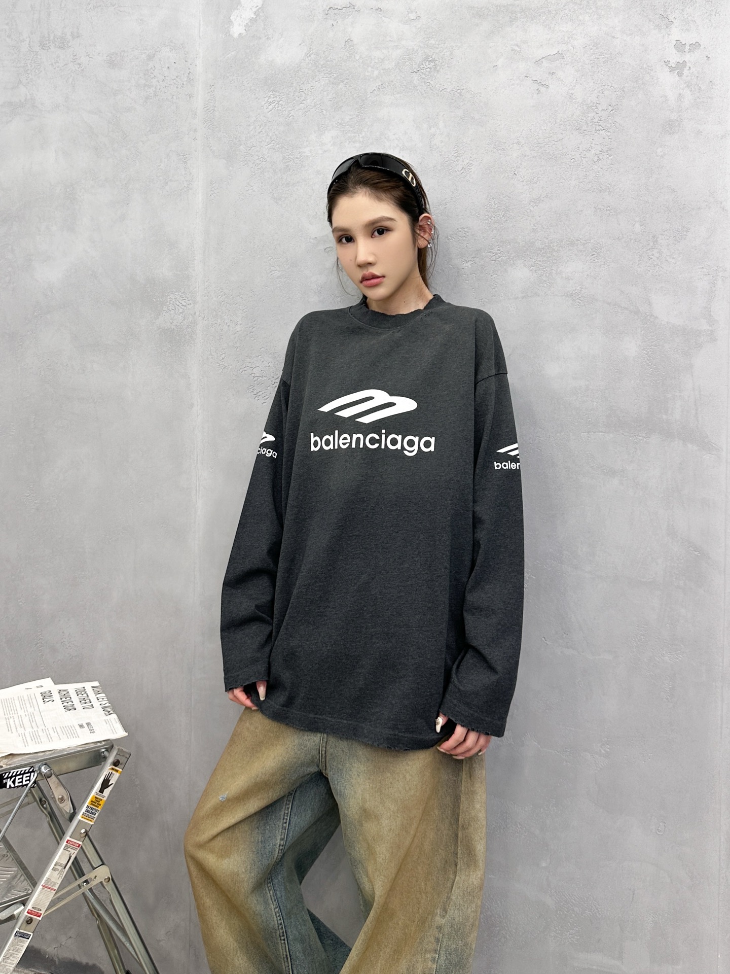 巴黎 ｜ 新款长袖t，成衣洗水喷色吊磨工艺加多处印花，男女同款，尺码sml