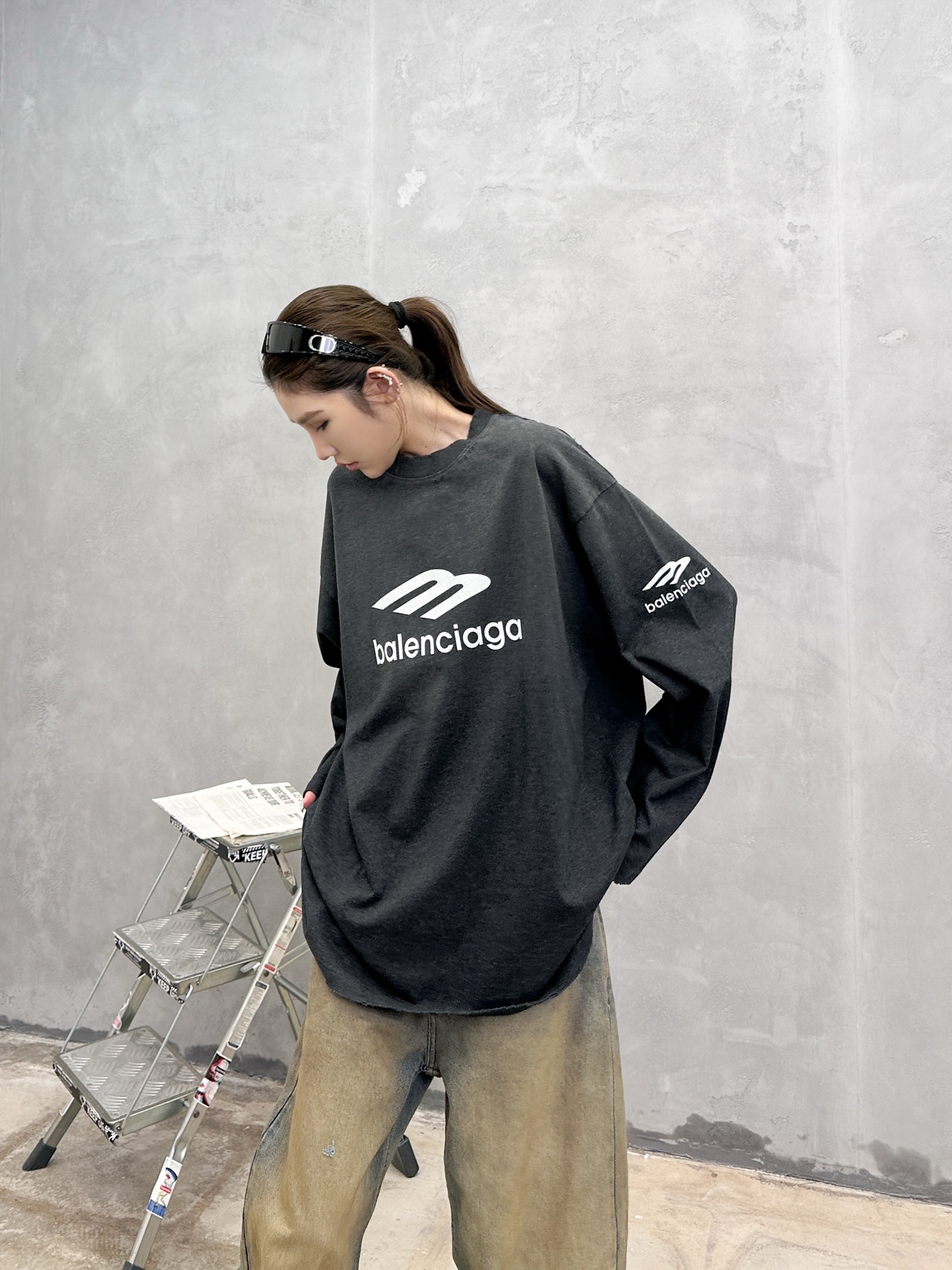 巴黎 ｜ 新款长袖t，成衣洗水喷色吊磨工艺加多处印花，男女同款，尺码sml