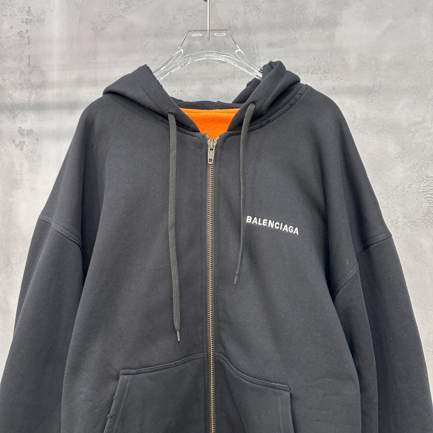 巴黎 ｜ 新款外套开衫，成衣洗水吊磨工艺，内外双层做工，外部加厚针织面料，内里高密摇粒绒保暖面料，休闲时