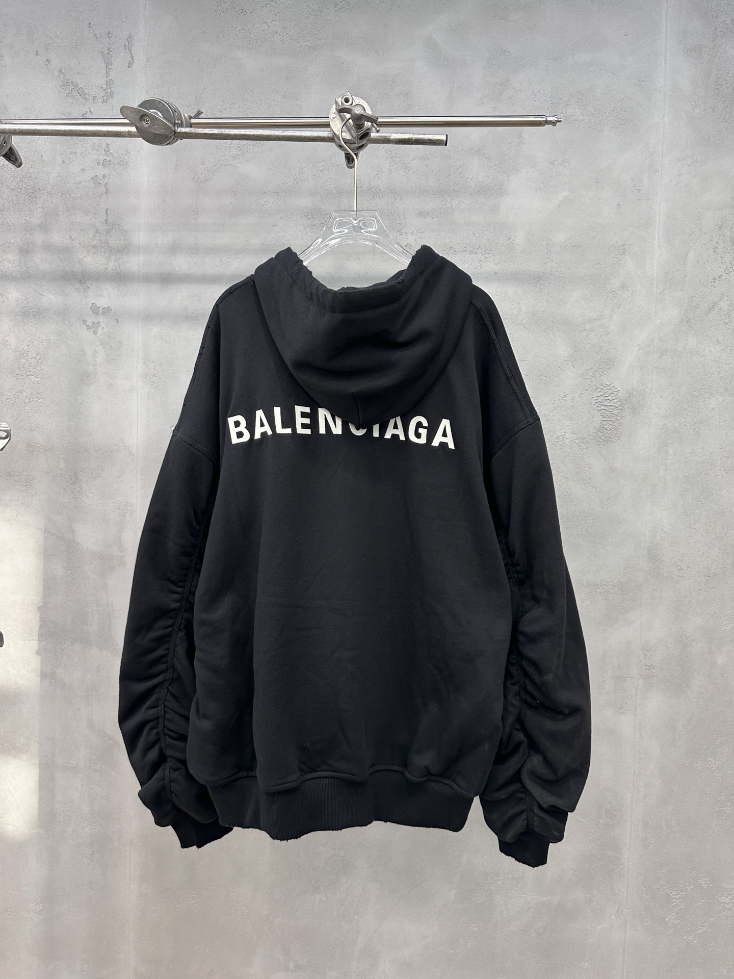 巴黎 ｜ 新款外套开衫，成衣洗水吊磨工艺，内外双层做工，外部加厚针织面料，内里高密摇粒绒保暖面料，休闲时