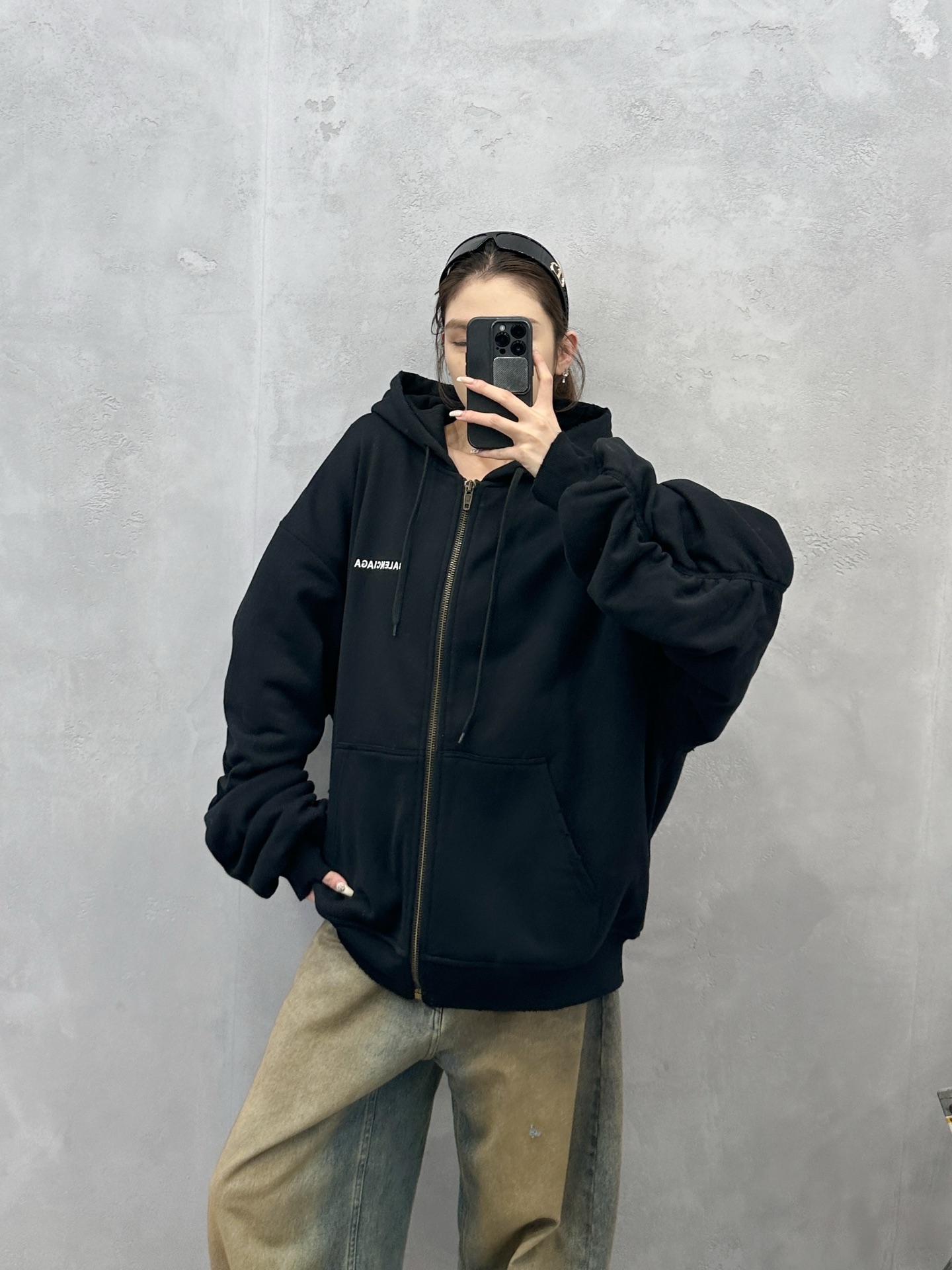 巴黎 ｜ 新款外套开衫，成衣洗水吊磨工艺，内外双层做工，外部加厚针织面料，内里高密摇粒绒保暖面料，休闲时