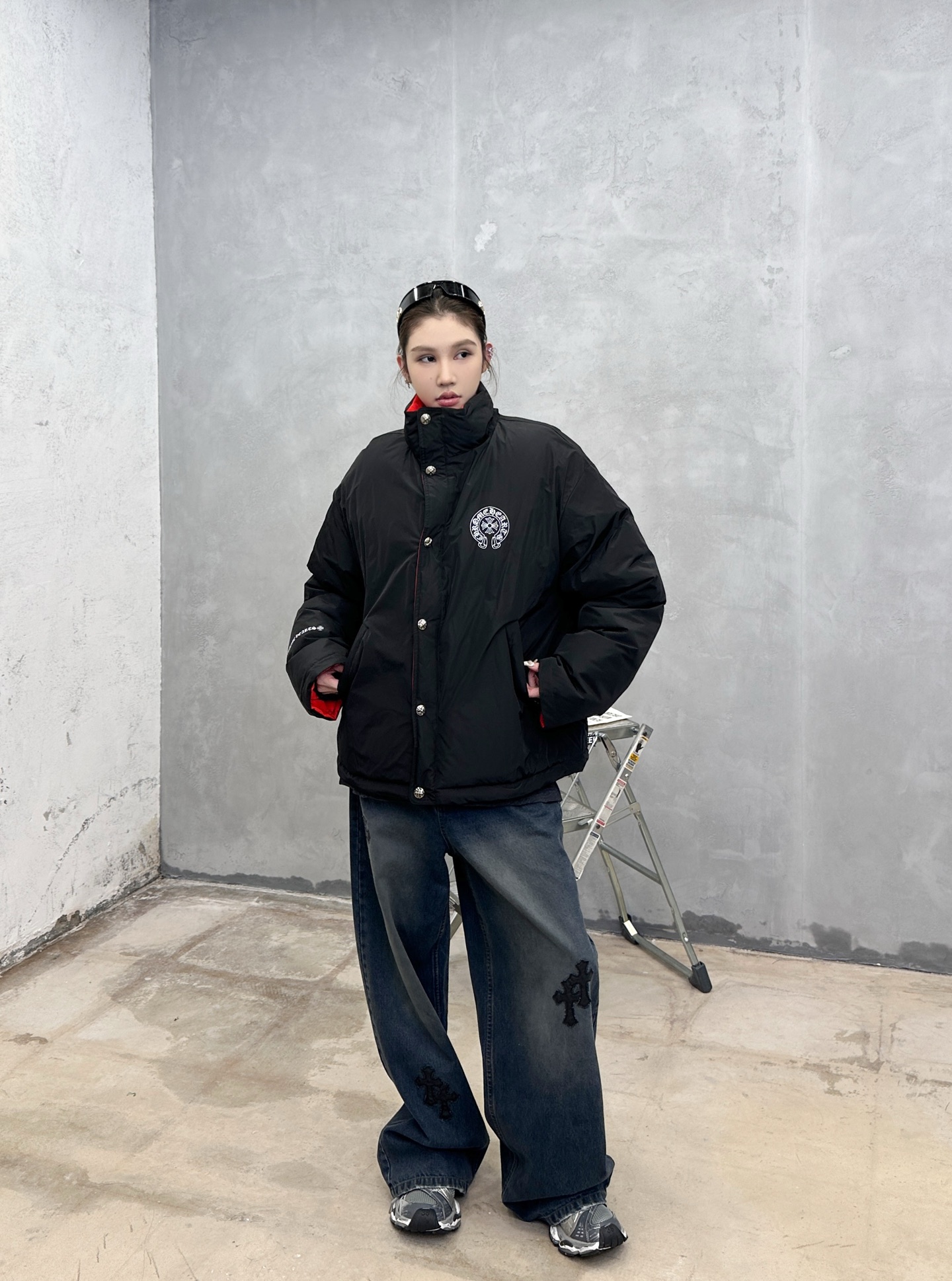 克罗心 ｜ 新款羽绒服，成衣四处印花标，外黑内红撞色设计，内外共用羽绒服面料，90白鹅绒，男女同款，尺码