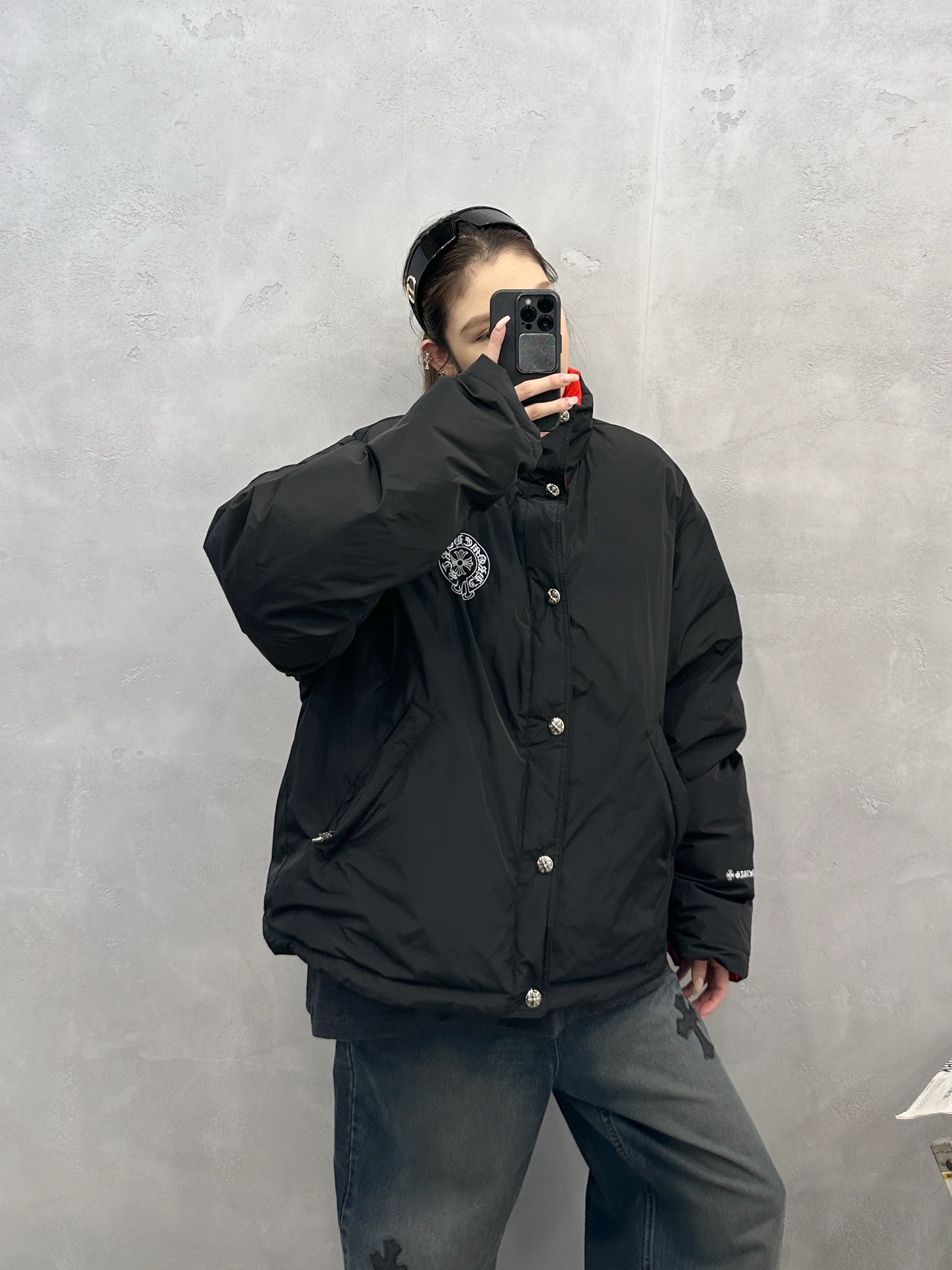 克罗心 ｜ 新款羽绒服，成衣四处印花标，外黑内红撞色设计，内外共用羽绒服面料，90白鹅绒，男女同款，尺码