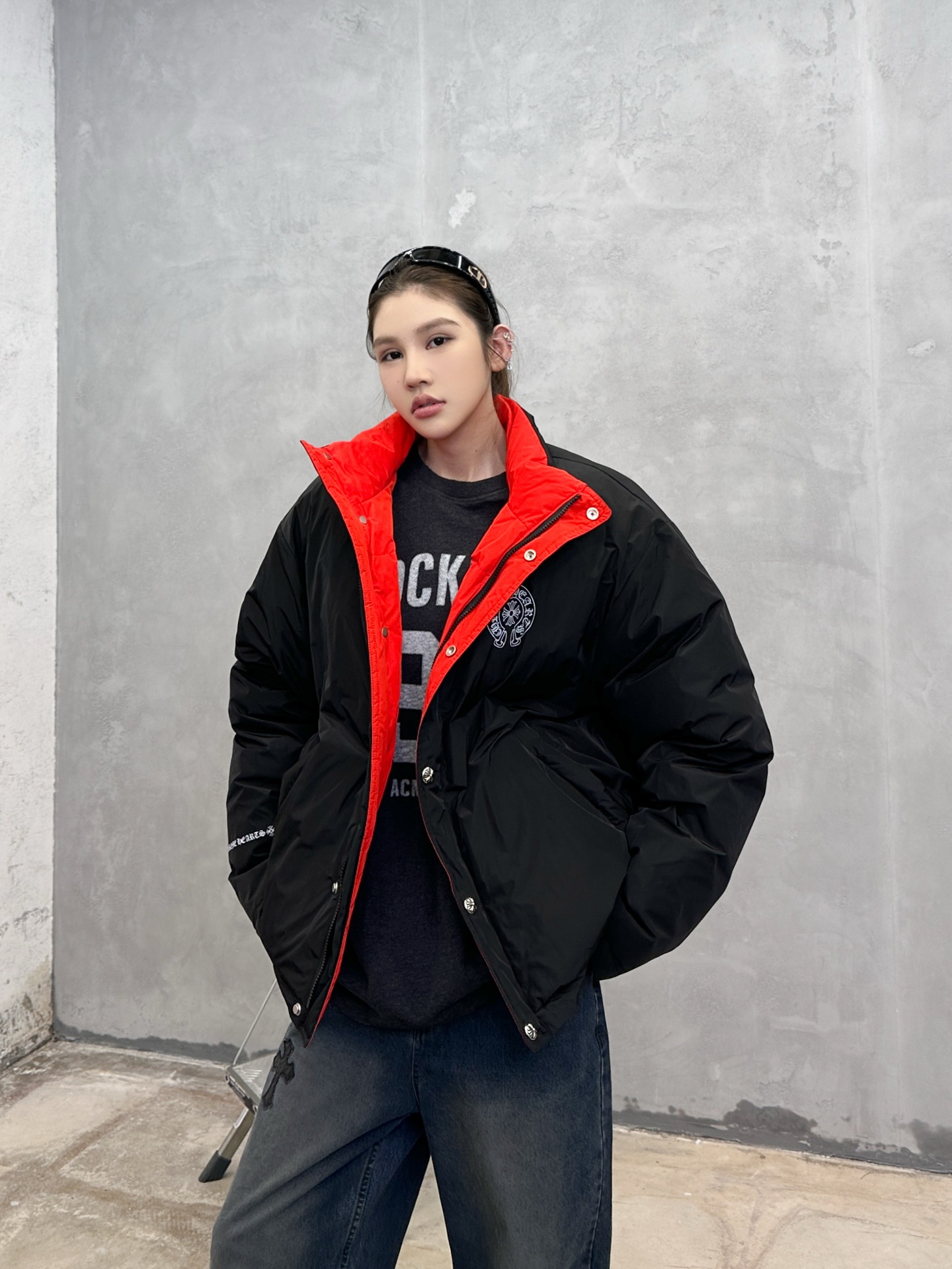 克罗心 ｜ 新款羽绒服，成衣四处印花标，外黑内红撞色设计，内外共用羽绒服面料，90白鹅绒，男女同款，尺码