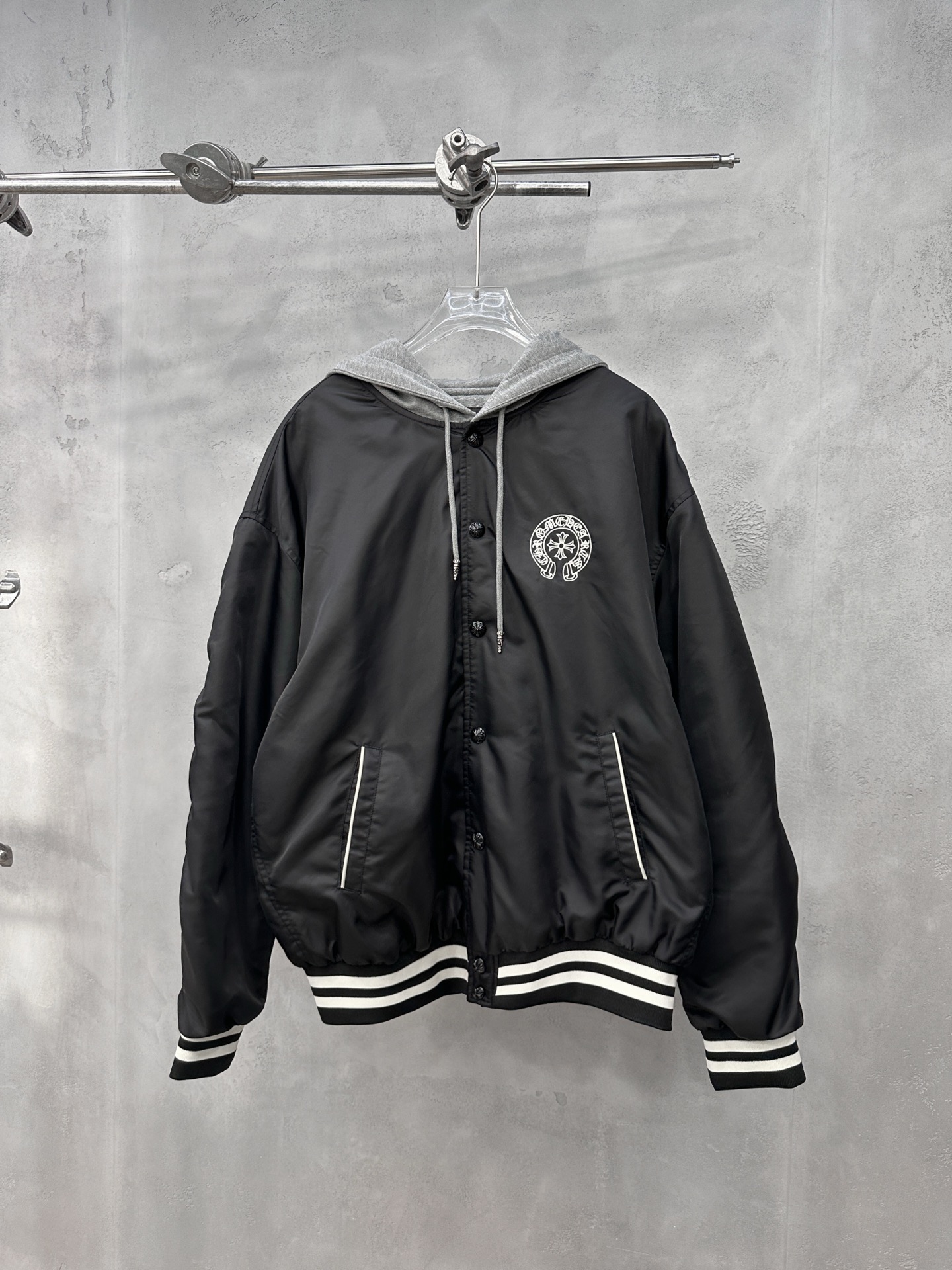 Chrome Hearts new baseball jacket with classic embroidery, unisex sizes S/M/L.-Big cat