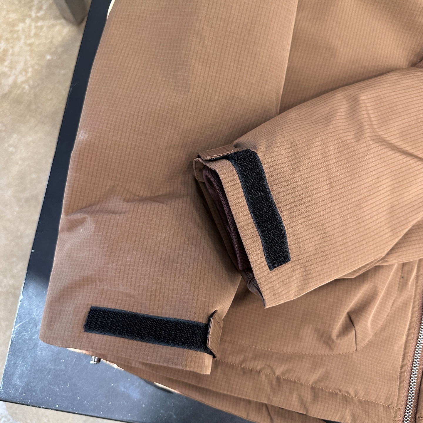 克罗心 ｜ 新款羽绒服，经典刺绣标，结构款90鹅绒填充，休闲时尚，男女同款，尺码sml