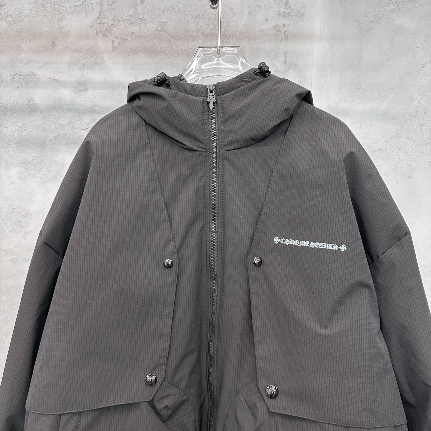 克罗心 ｜ 新款羽绒服，经典刺绣标，结构款90鹅绒填充，休闲时尚，男女同款，尺码sml