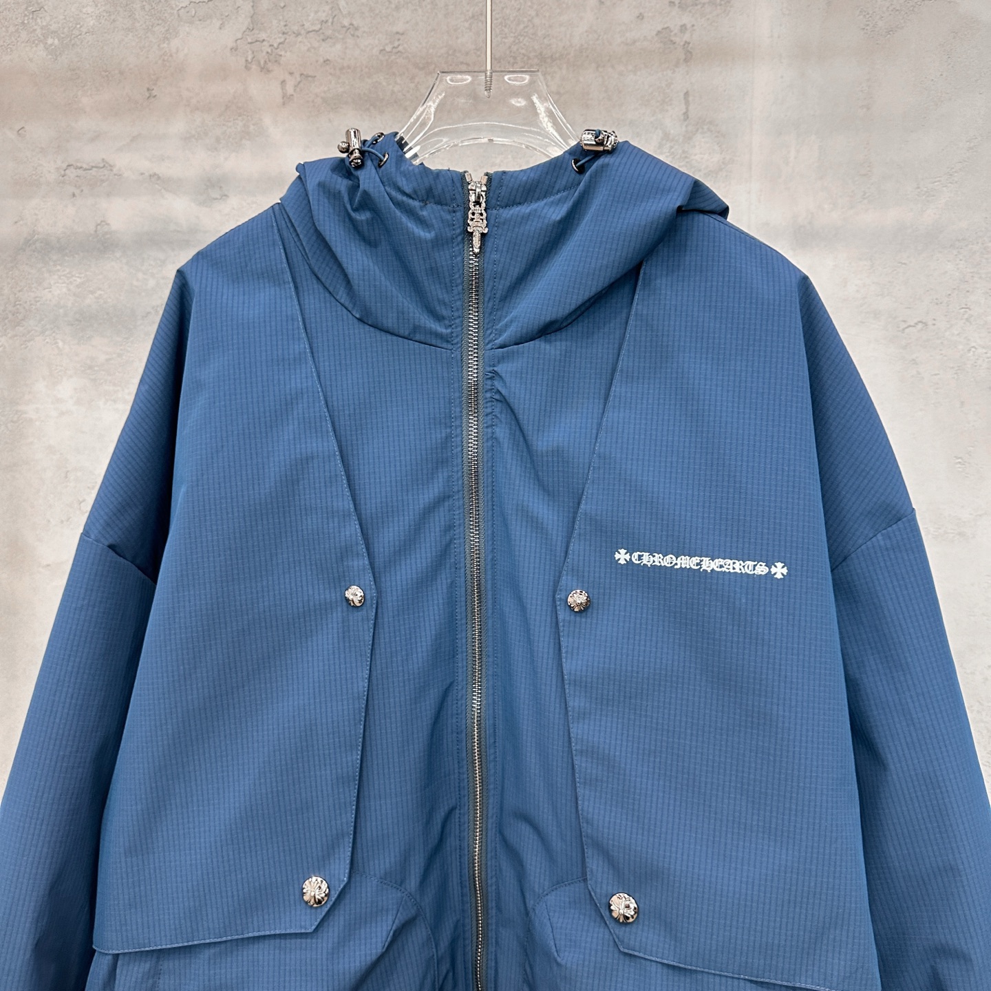 克罗心 ｜ 新款羽绒服，经典刺绣标，结构款90鹅绒填充，休闲时尚，男女同款，尺码sml