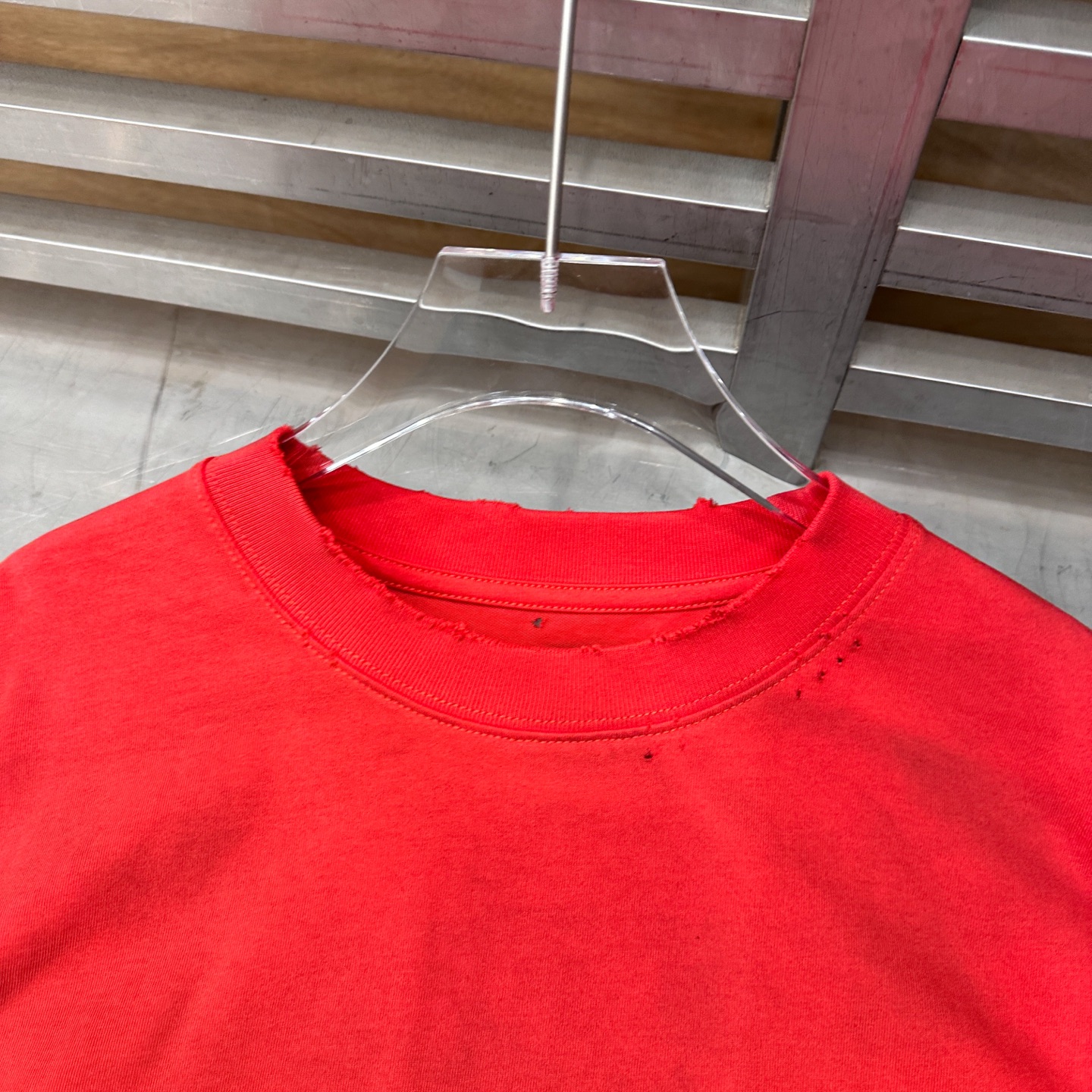 巴黎 ｜ 新款长袖t，成衣洗水喷色吊磨工艺加多处印花，男女同款，尺码sml