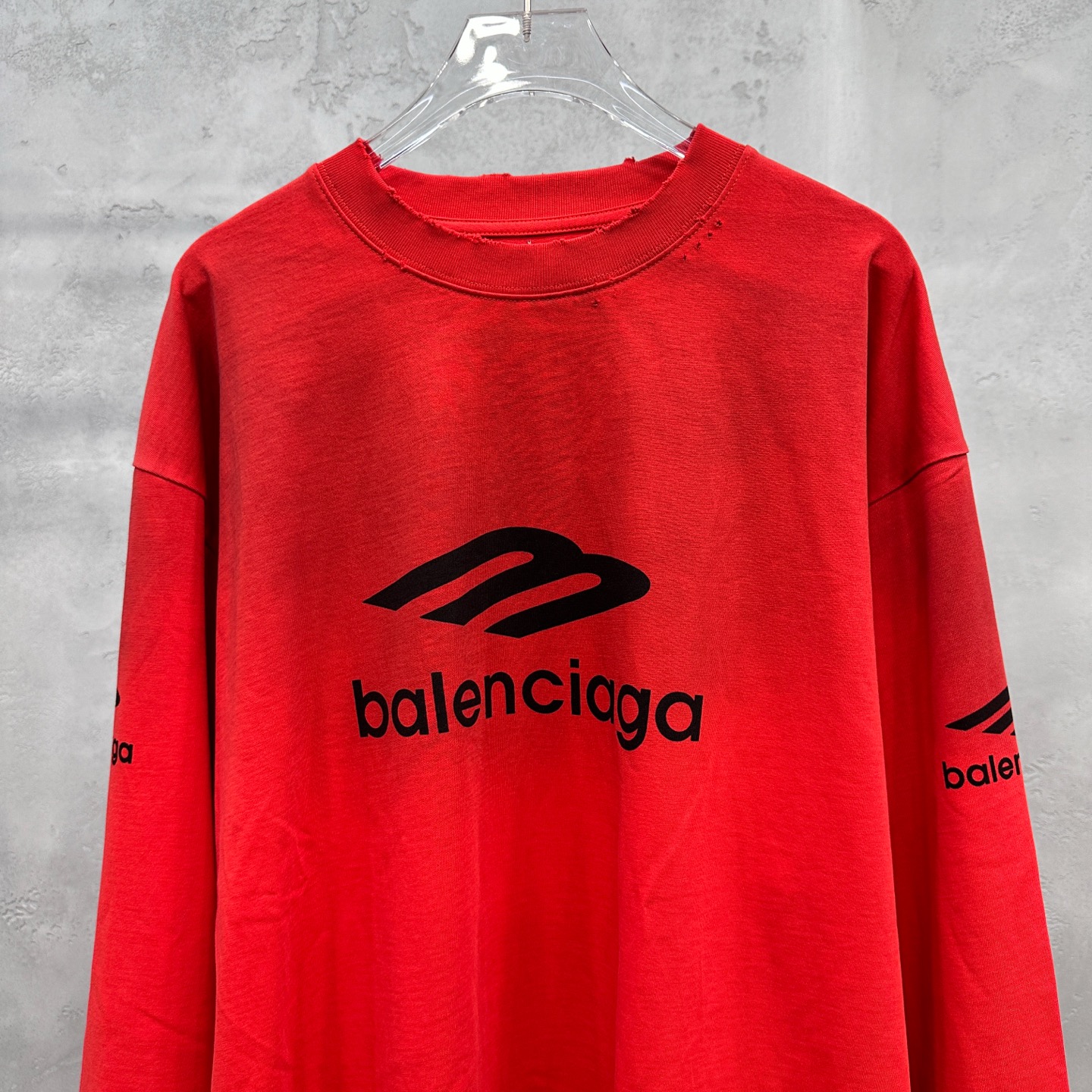 巴黎 ｜ 新款长袖t，成衣洗水喷色吊磨工艺加多处印花，男女同款，尺码sml