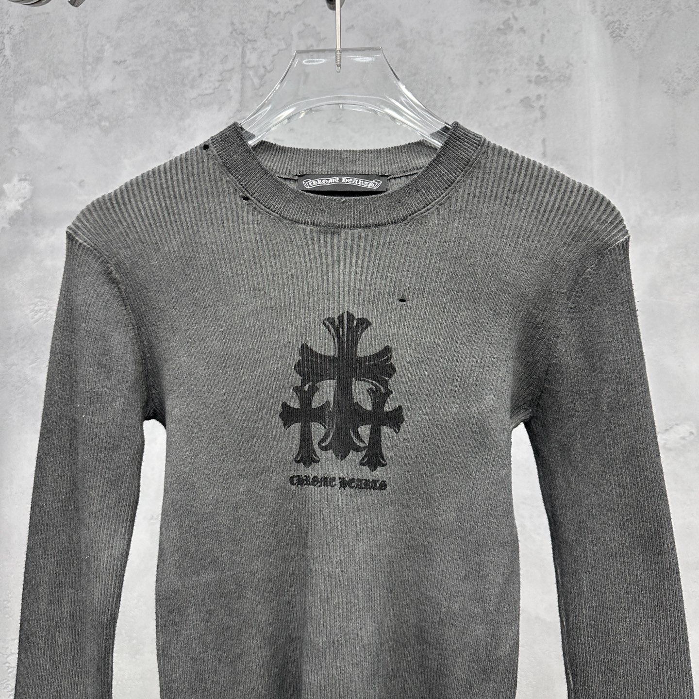 克罗心 ｜ 新款毛织上衣，成衣洗水炒色吊磨工艺加成衣印花，休闲时尚，尺码sml