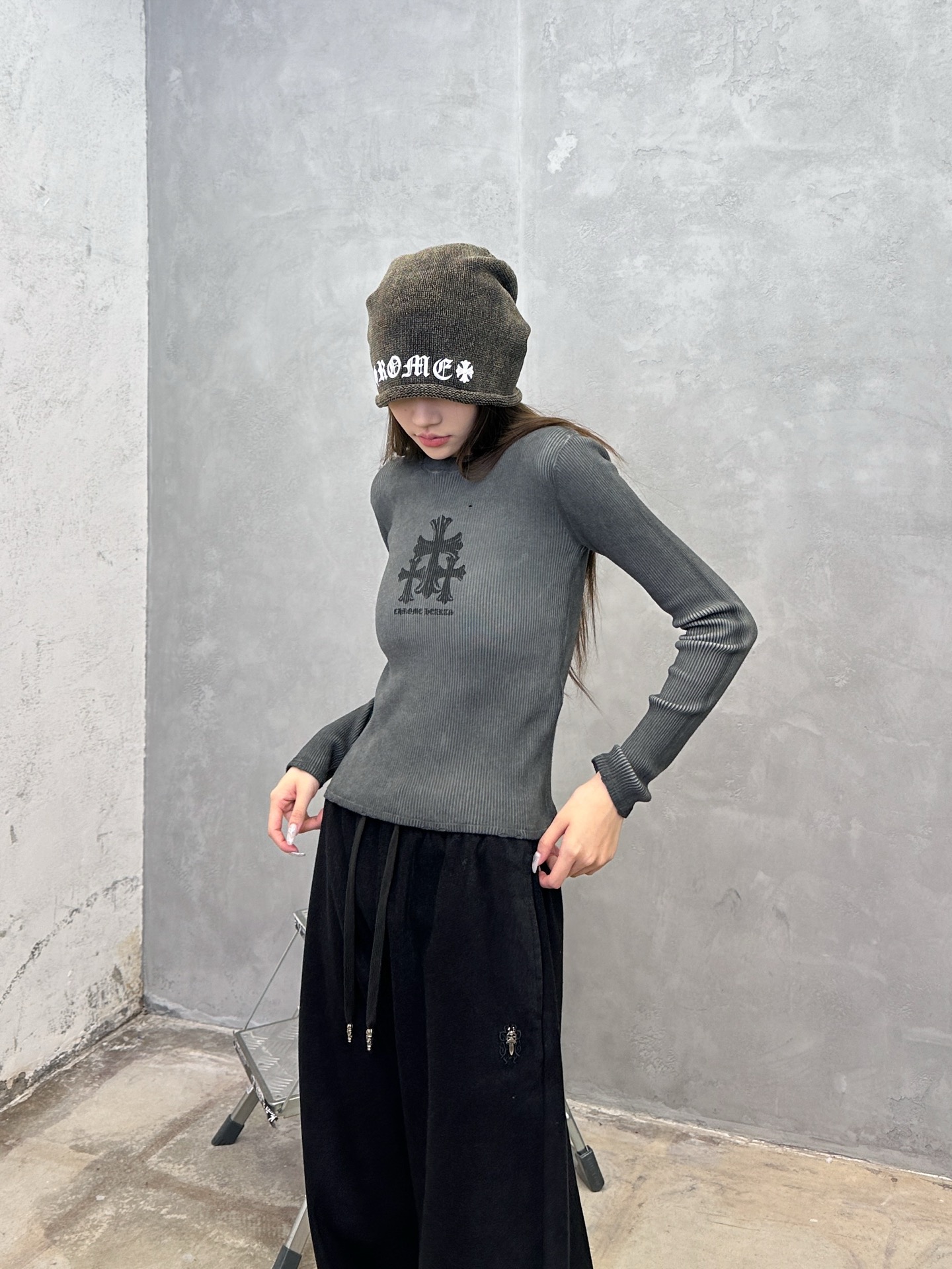 克罗心 ｜ 新款毛织上衣，成衣洗水炒色吊磨工艺加成衣印花，休闲时尚，尺码sml