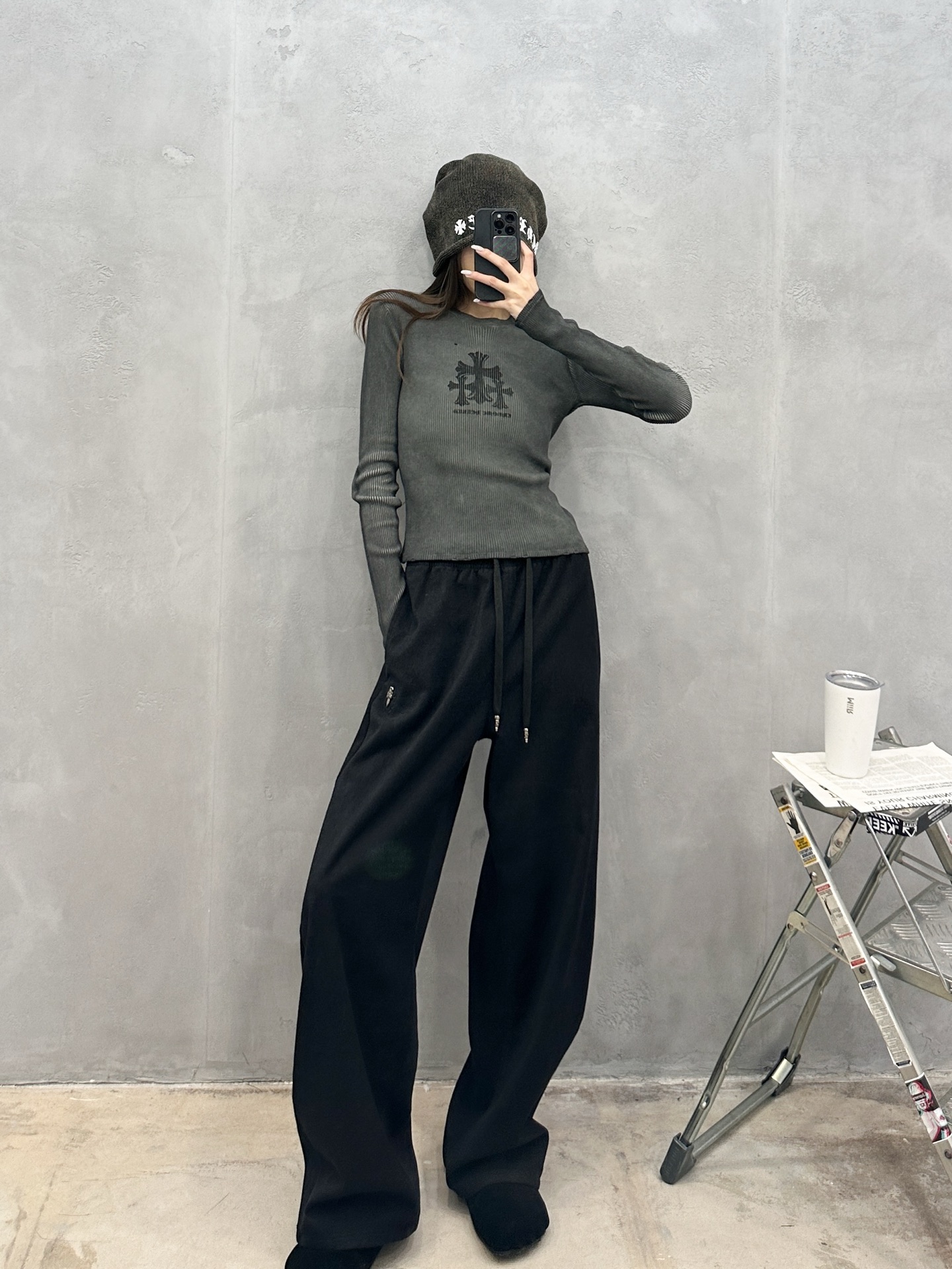 克罗心 ｜ 新款毛织上衣，成衣洗水炒色吊磨工艺加成衣印花，休闲时尚，尺码sml