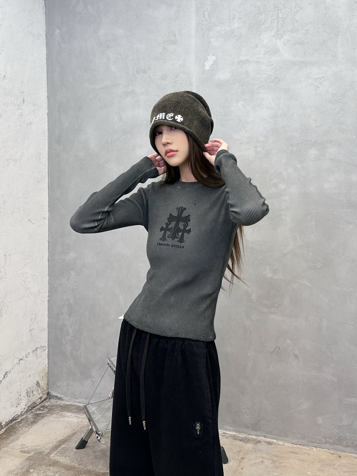 克罗心 ｜ 新款毛织上衣，成衣洗水炒色吊磨工艺加成衣印花，休闲时尚，尺码sml