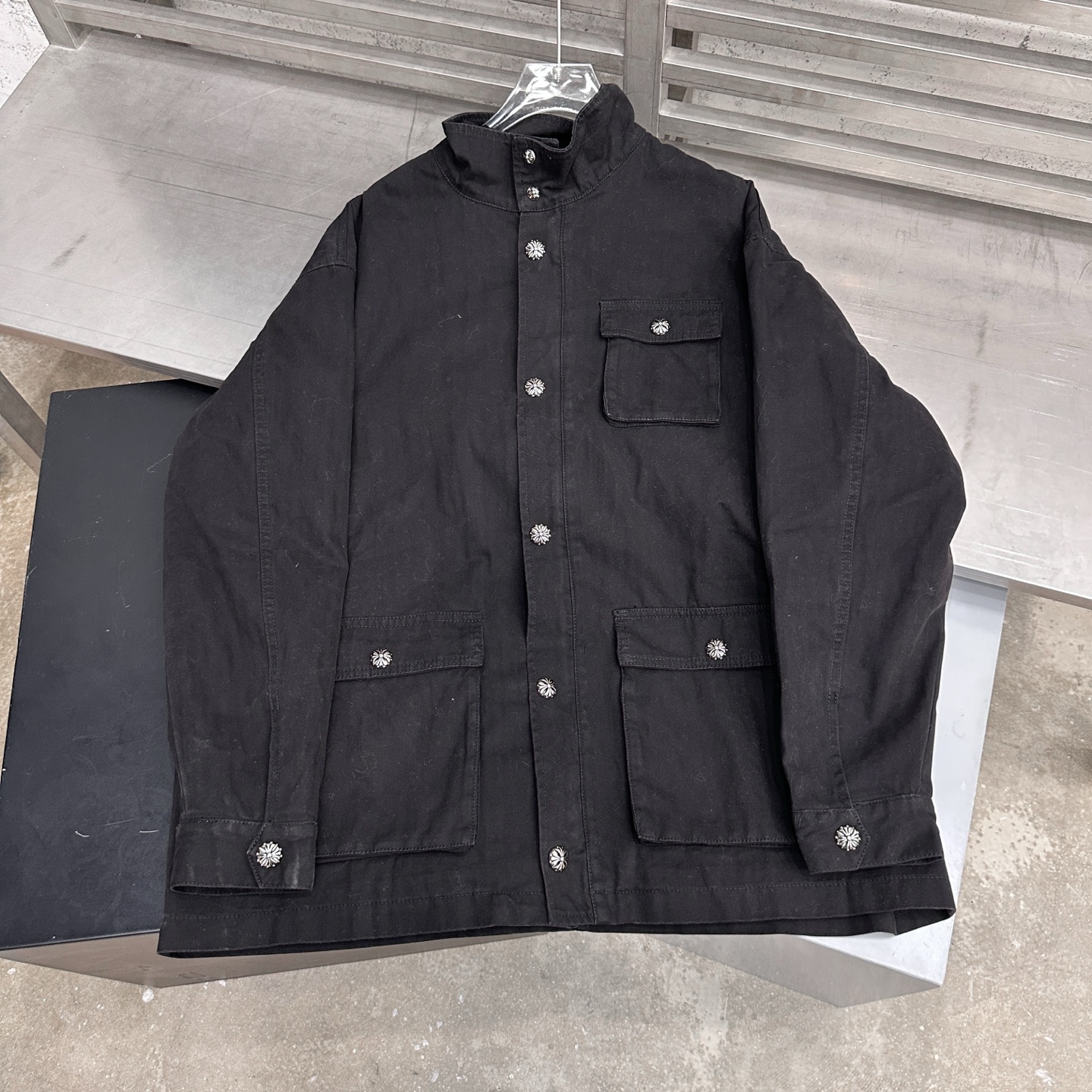 Chrome Hearts | New trench coat, washed with classic hardware, imported khaki, unisex sizes S/M/L.-Big cat