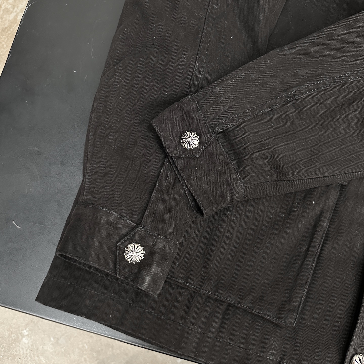 Chrome Hearts | New trench coat, washed with classic hardware, imported khaki, unisex sizes S/M/L.-Big cat