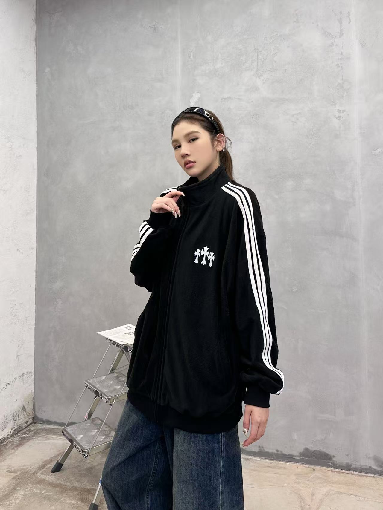 克罗心 ｜ 新款休闲开衫上衣，经典刺绣标加手工车侧杠工艺，高密保暖摇粒绒面料，男女同款，尺码sml