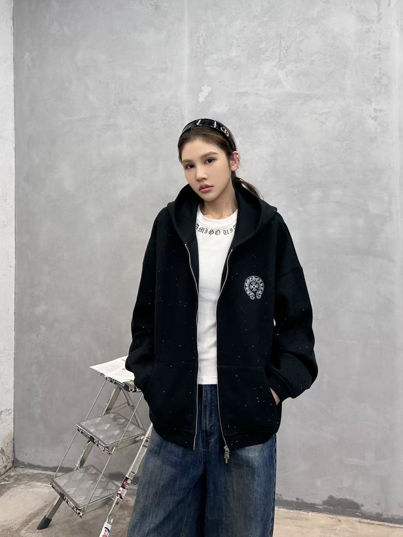 克罗心 ｜ 新款卫衣开衫，经典硅胶闪粉印花标，成衣全身烫钻工艺，休闲时尚，尺码sml