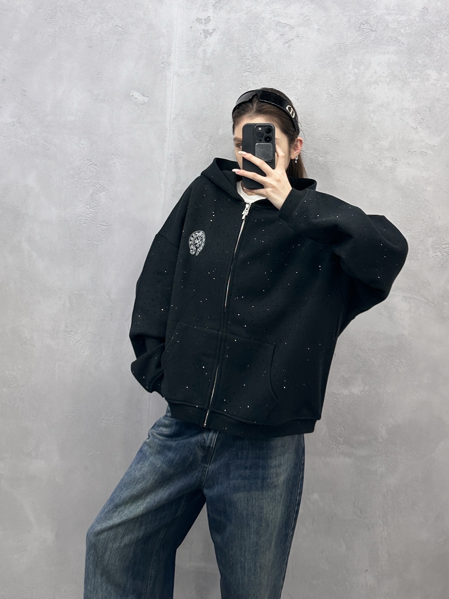 克罗心 ｜ 新款卫衣开衫，经典硅胶闪粉印花标，成衣全身烫钻工艺，休闲时尚，尺码sml