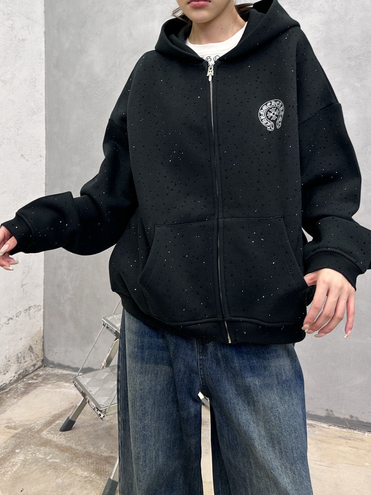 克罗心 ｜ 新款卫衣开衫，经典硅胶闪粉印花标，成衣全身烫钻工艺，休闲时尚，尺码sml