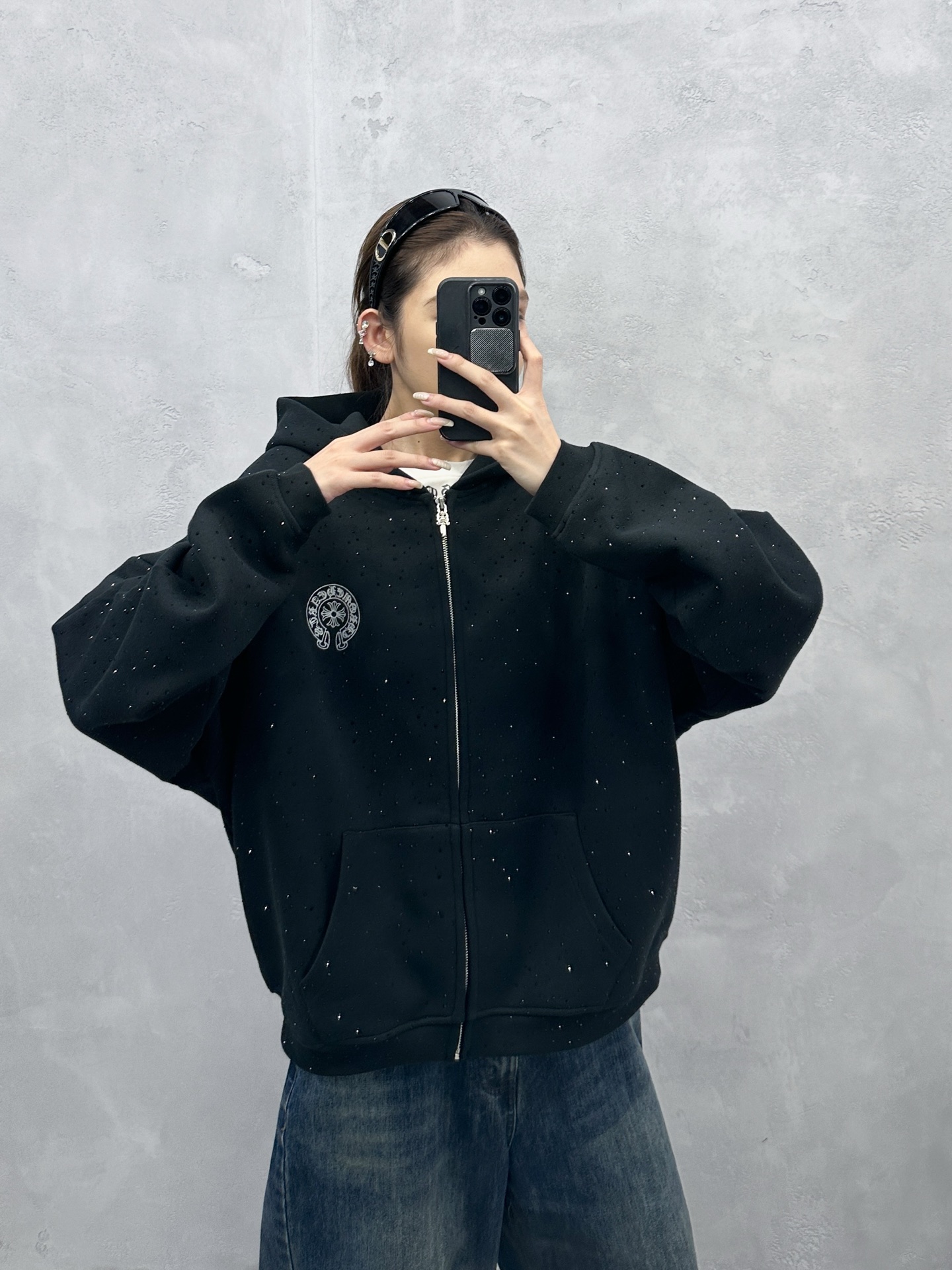 克罗心 ｜ 新款卫衣开衫，经典硅胶闪粉印花标，成衣全身烫钻工艺，休闲时尚，尺码sml