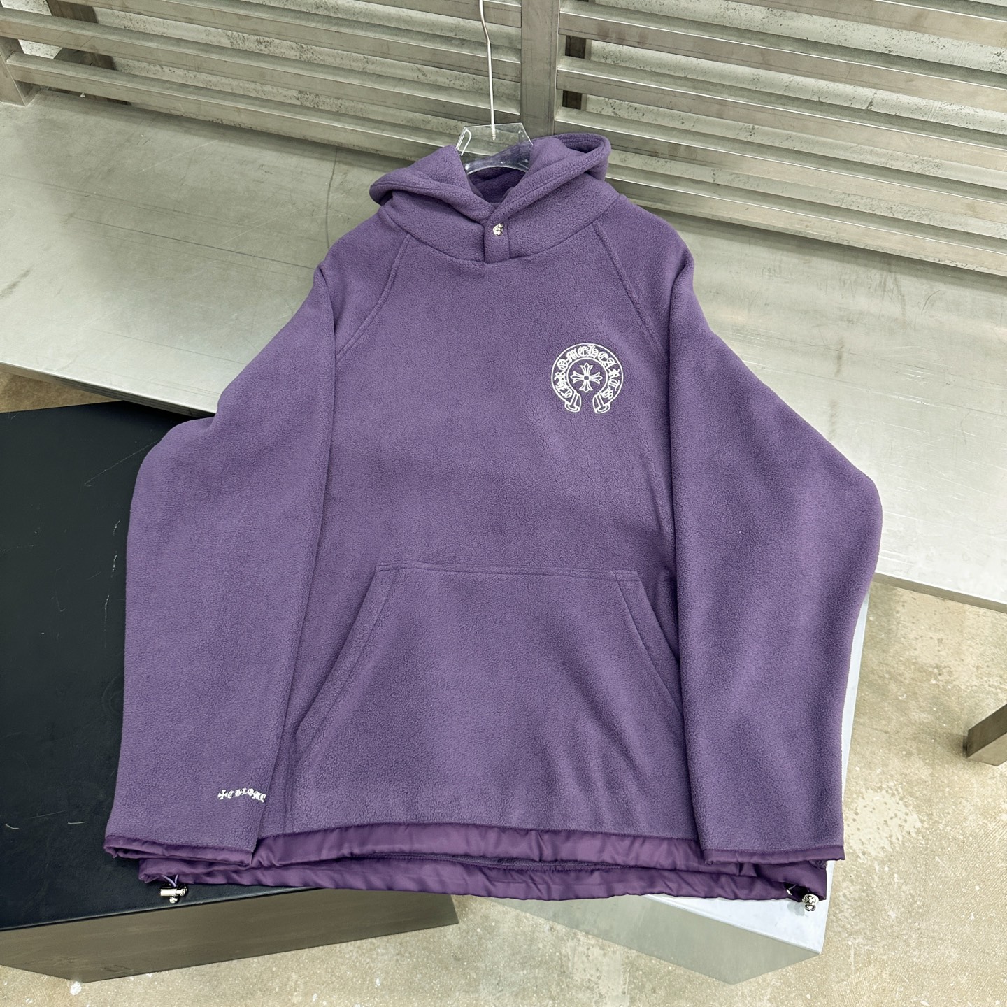 🌾克罗心 ｜ 新款套头卫衣，经典刺绣标工艺，高密摇粒绒保暖面料，休闲时尚套头款，男女同款，尺码sml