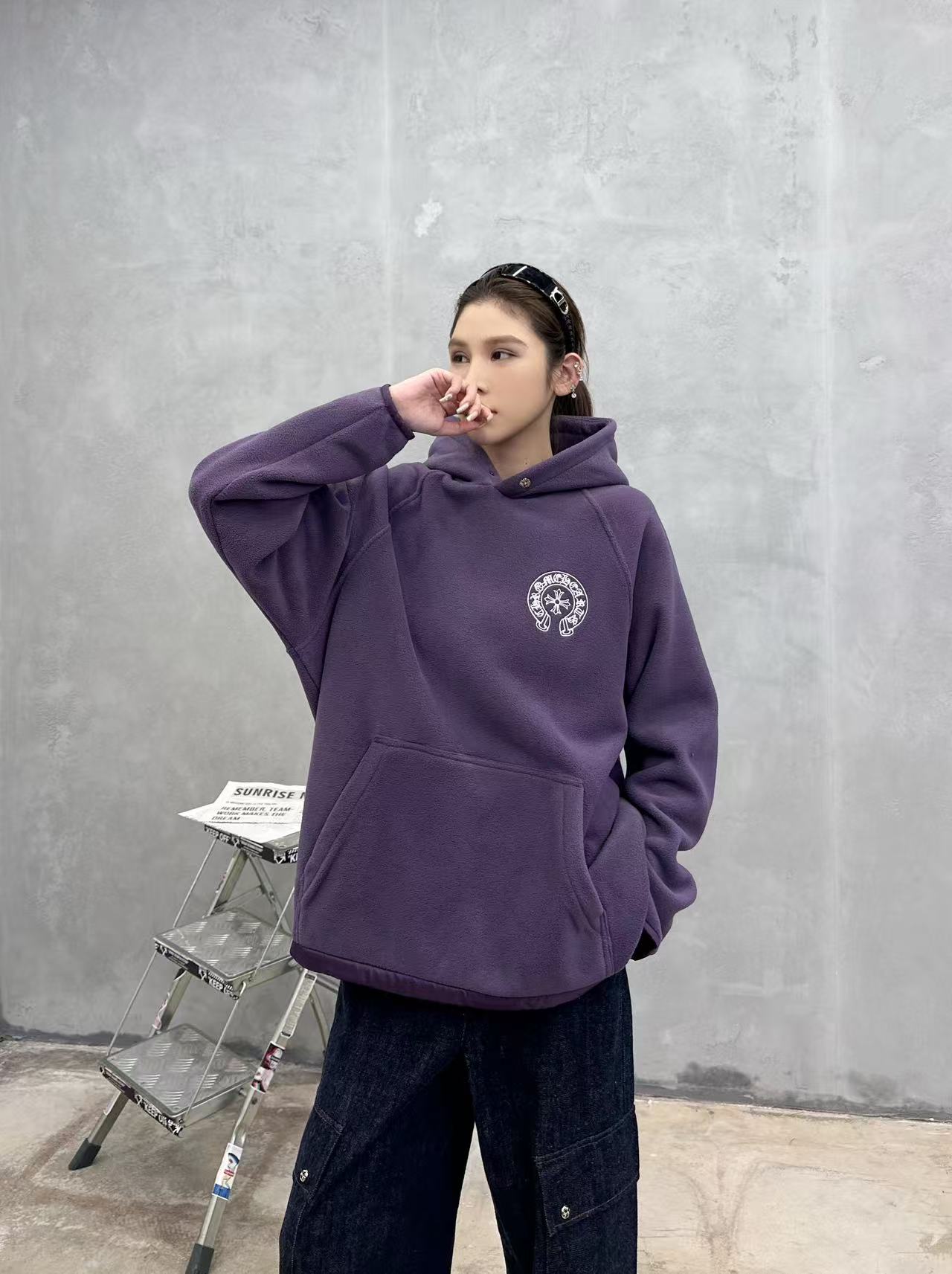 🌾克罗心 ｜ 新款套头卫衣，经典刺绣标工艺，高密摇粒绒保暖面料，休闲时尚套头款，男女同款，尺码sml