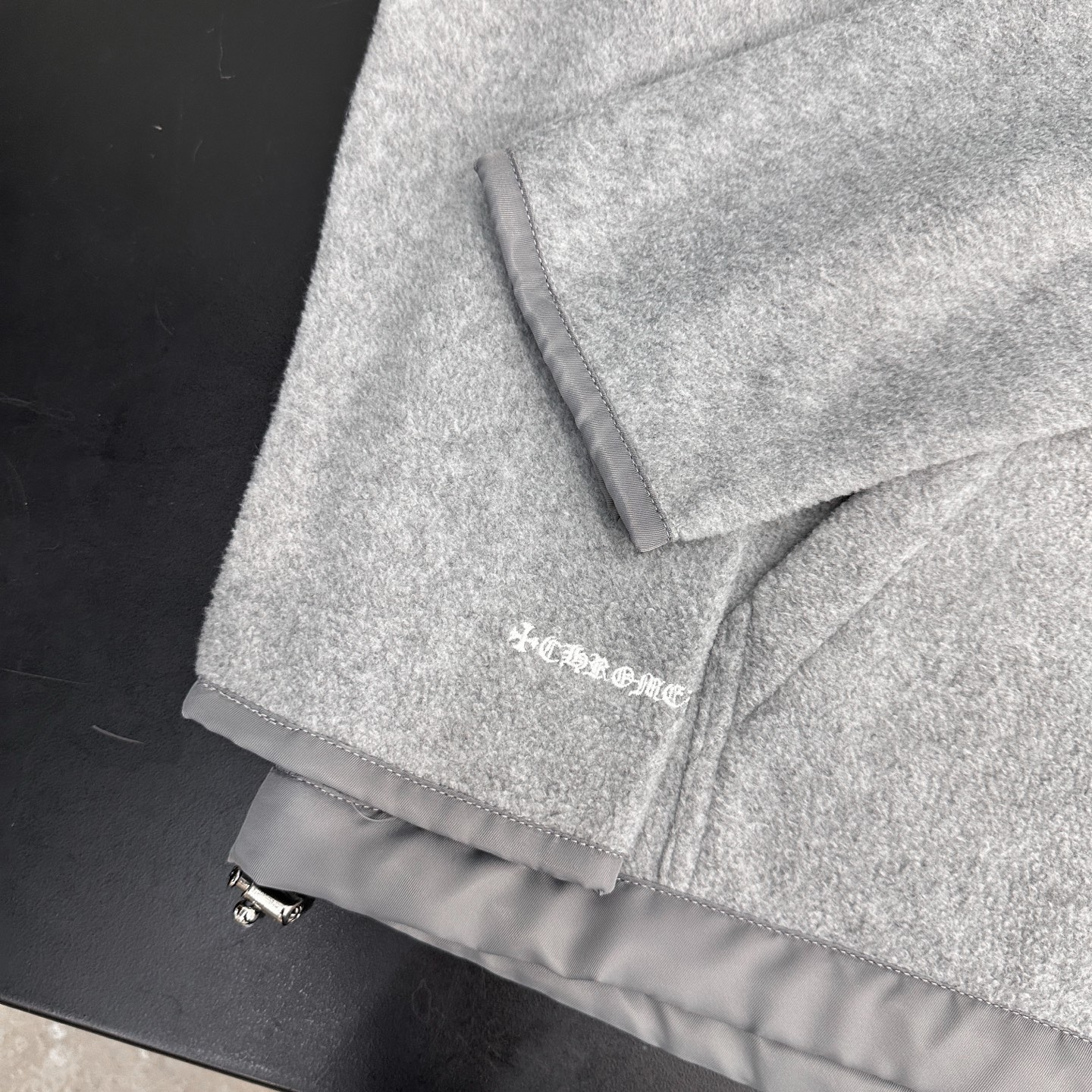 克罗心 ｜ 新款套头卫衣，经典刺绣标工艺，高密摇粒绒保暖面料，休闲时尚套头款，男女同款，尺码sml