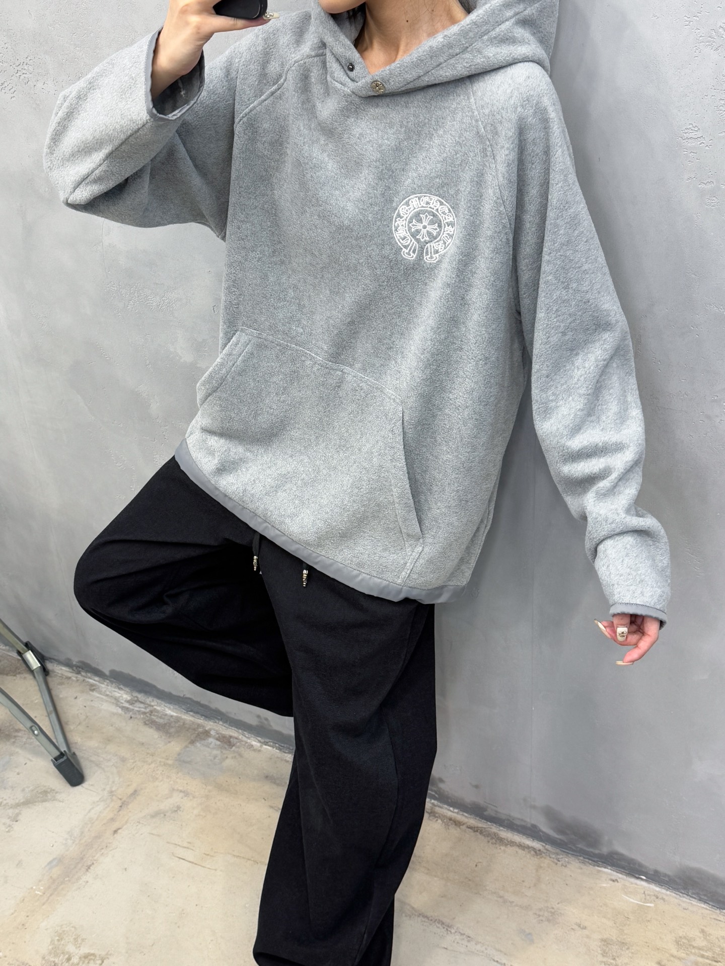 克罗心 ｜ 新款套头卫衣，经典刺绣标工艺，高密摇粒绒保暖面料，休闲时尚套头款，男女同款，尺码sml