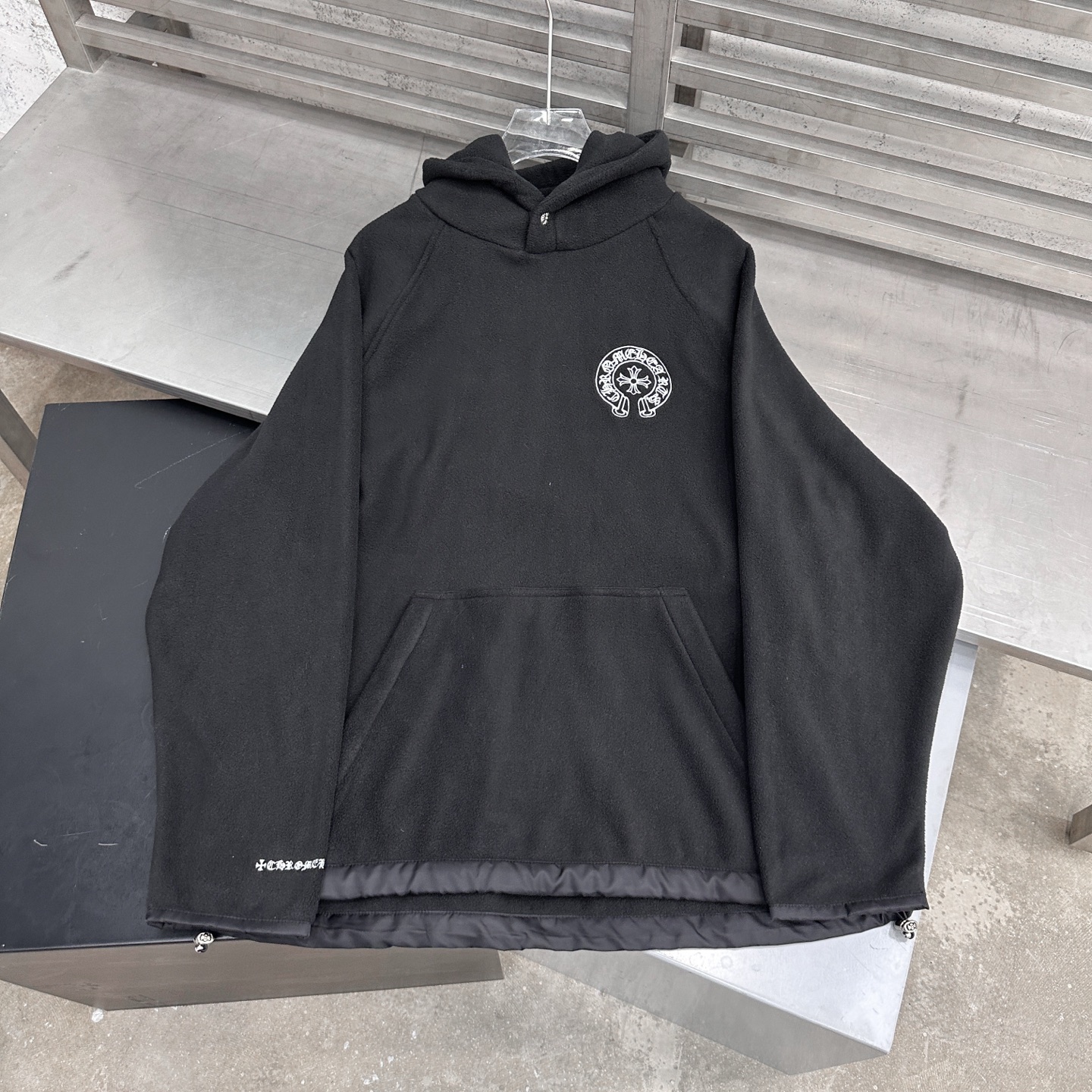 🌾克罗心 ｜ 新款套头卫衣，经典刺绣标工艺，高密摇粒绒保暖面料，休闲时尚套头款，男女同款，尺码sml