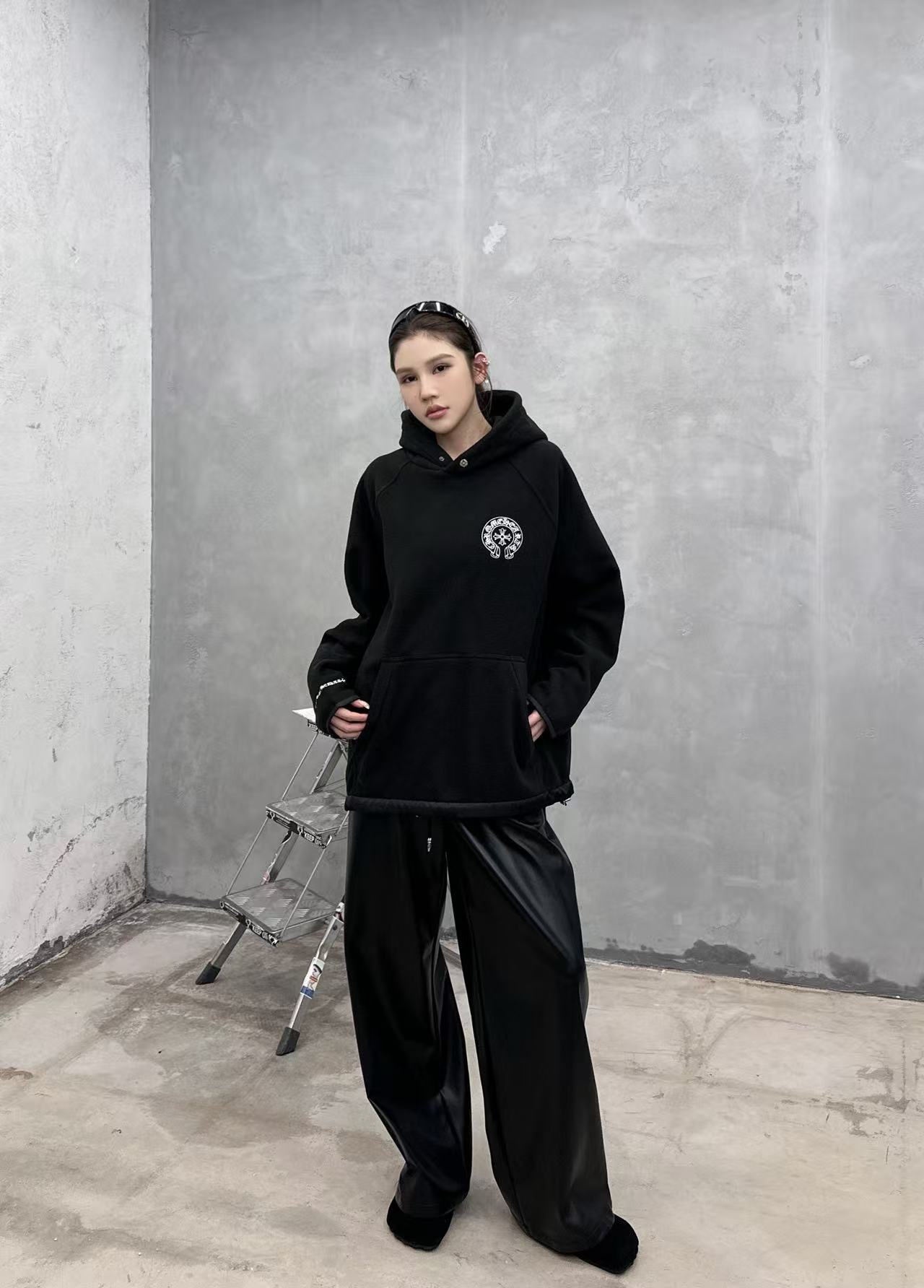 🌾克罗心 ｜ 新款套头卫衣，经典刺绣标工艺，高密摇粒绒保暖面料，休闲时尚套头款，男女同款，尺码sml