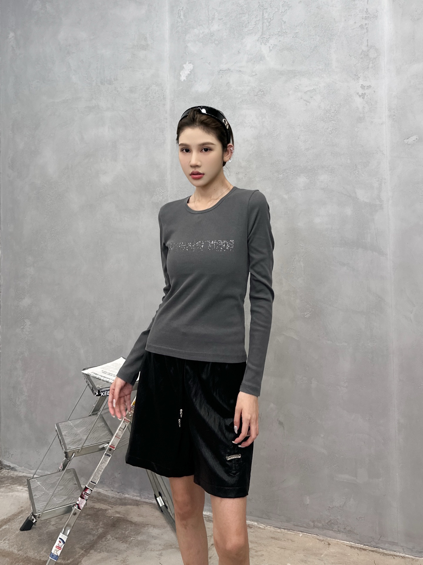 大王 ｜ 新款长袖打底，成衣洗水烫钻工艺，休闲时尚，尺码sml