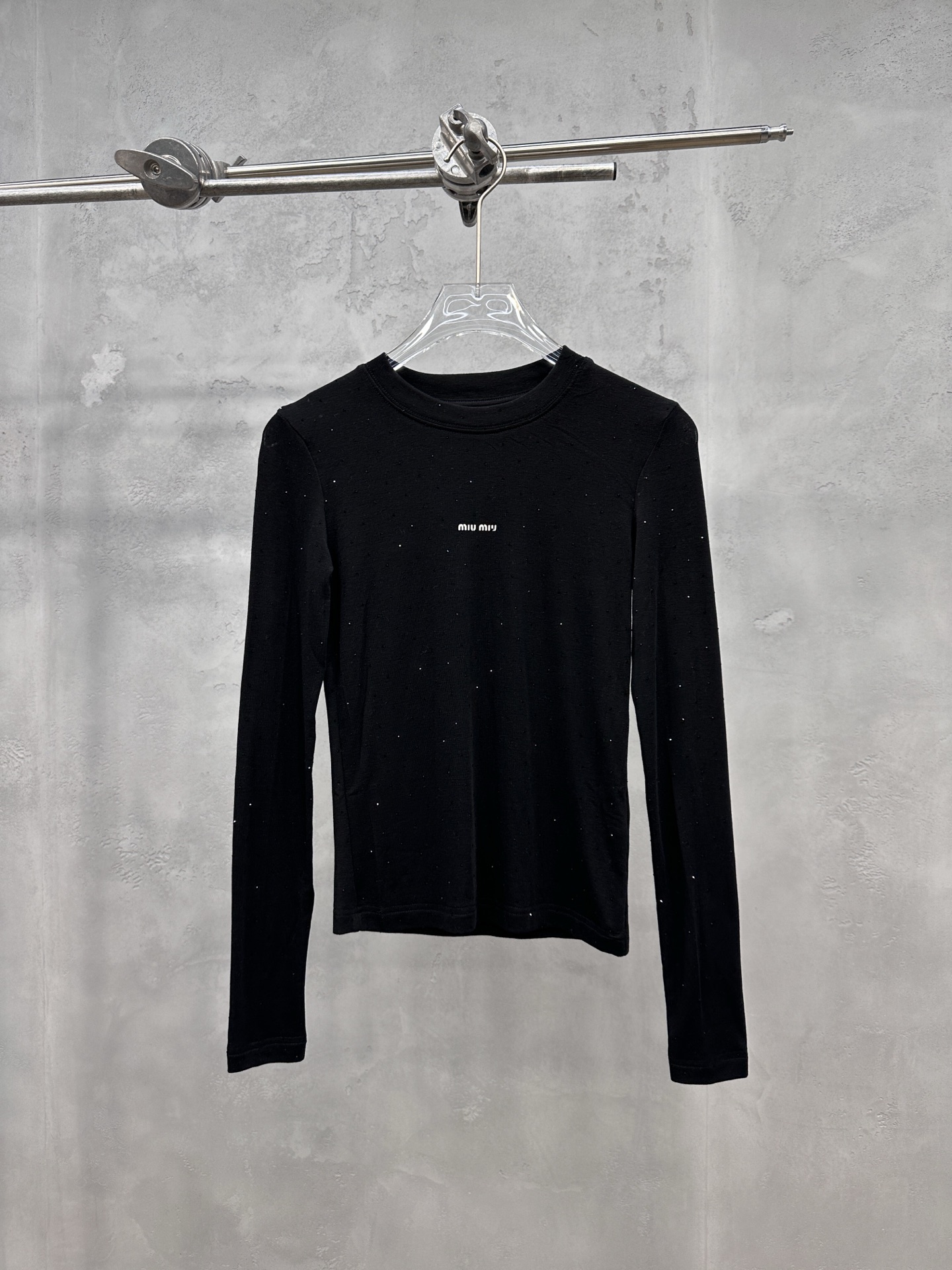 Miu ｜ 新款长袖打底，成衣全身烫钻工艺加前后印花，莱赛尔混纺面料亲肤感超强，尺码sml