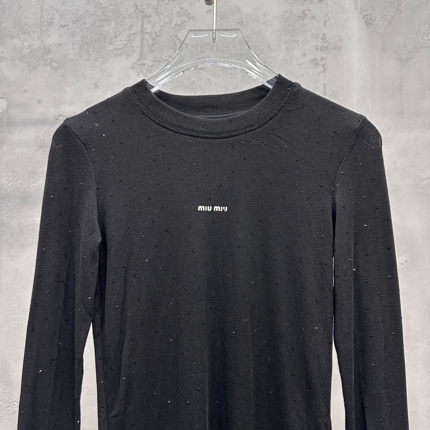 Miu ｜ 新款长袖打底，成衣全身烫钻工艺加前后印花，莱赛尔混纺面料亲肤感超强，尺码sml