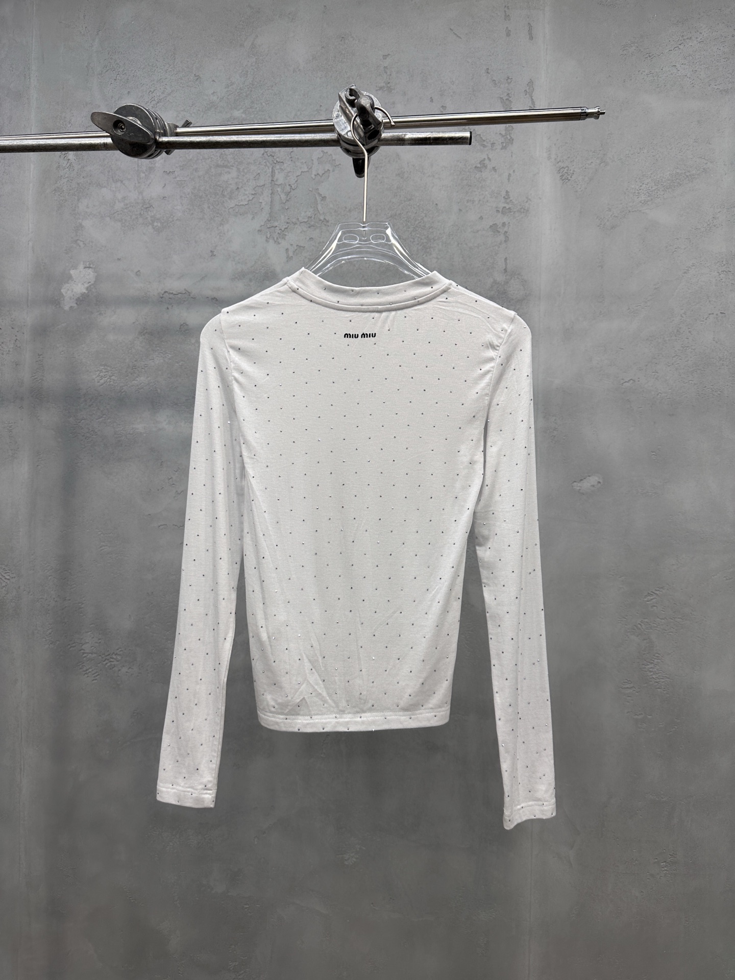 Miu ｜ 新款长袖打底，成衣全身烫钻工艺加前后印花，莱赛尔混纺面料亲肤感超强，尺码sml