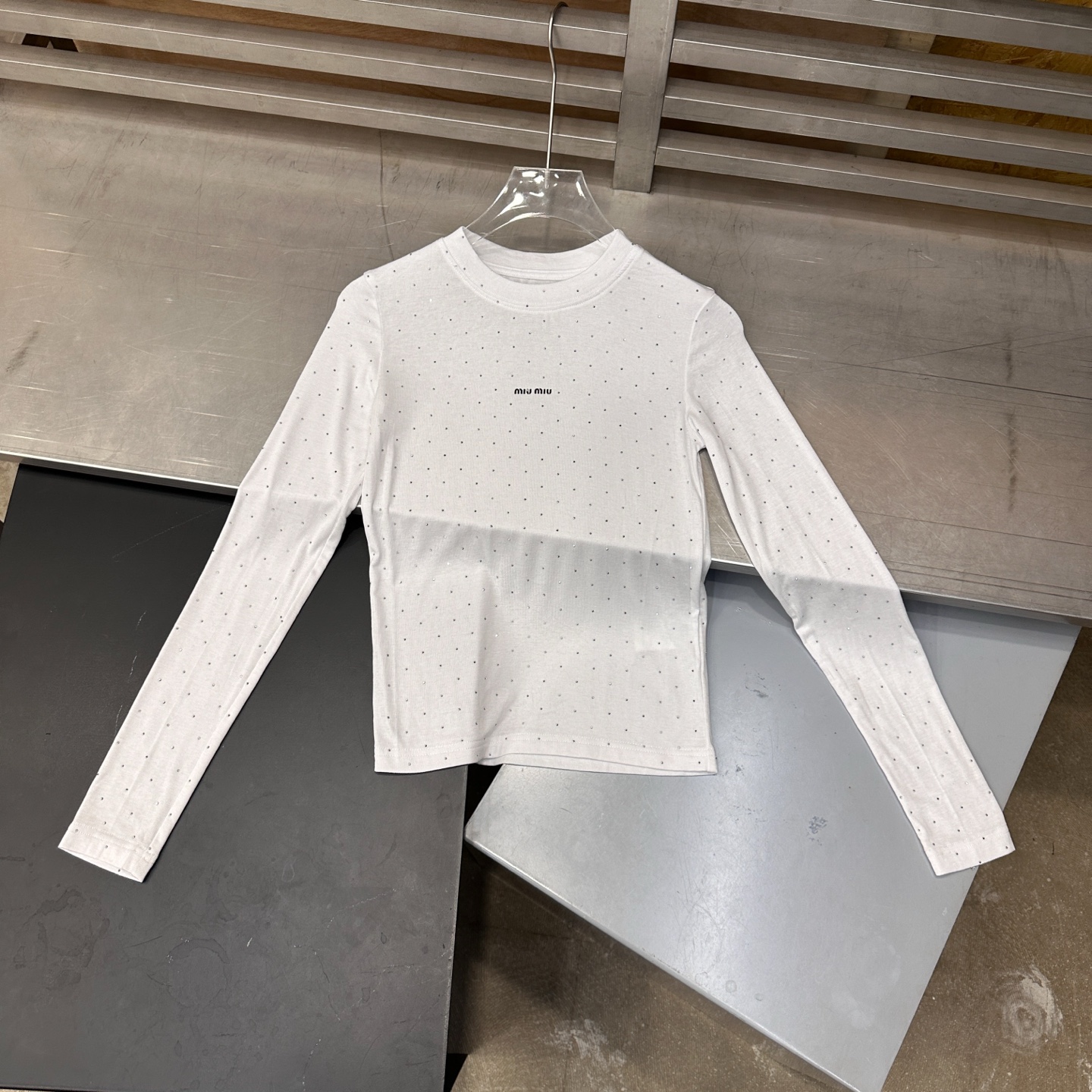 Miu ｜ 新款长袖打底，成衣全身烫钻工艺加前后印花，莱赛尔混纺面料亲肤感超强，尺码sml