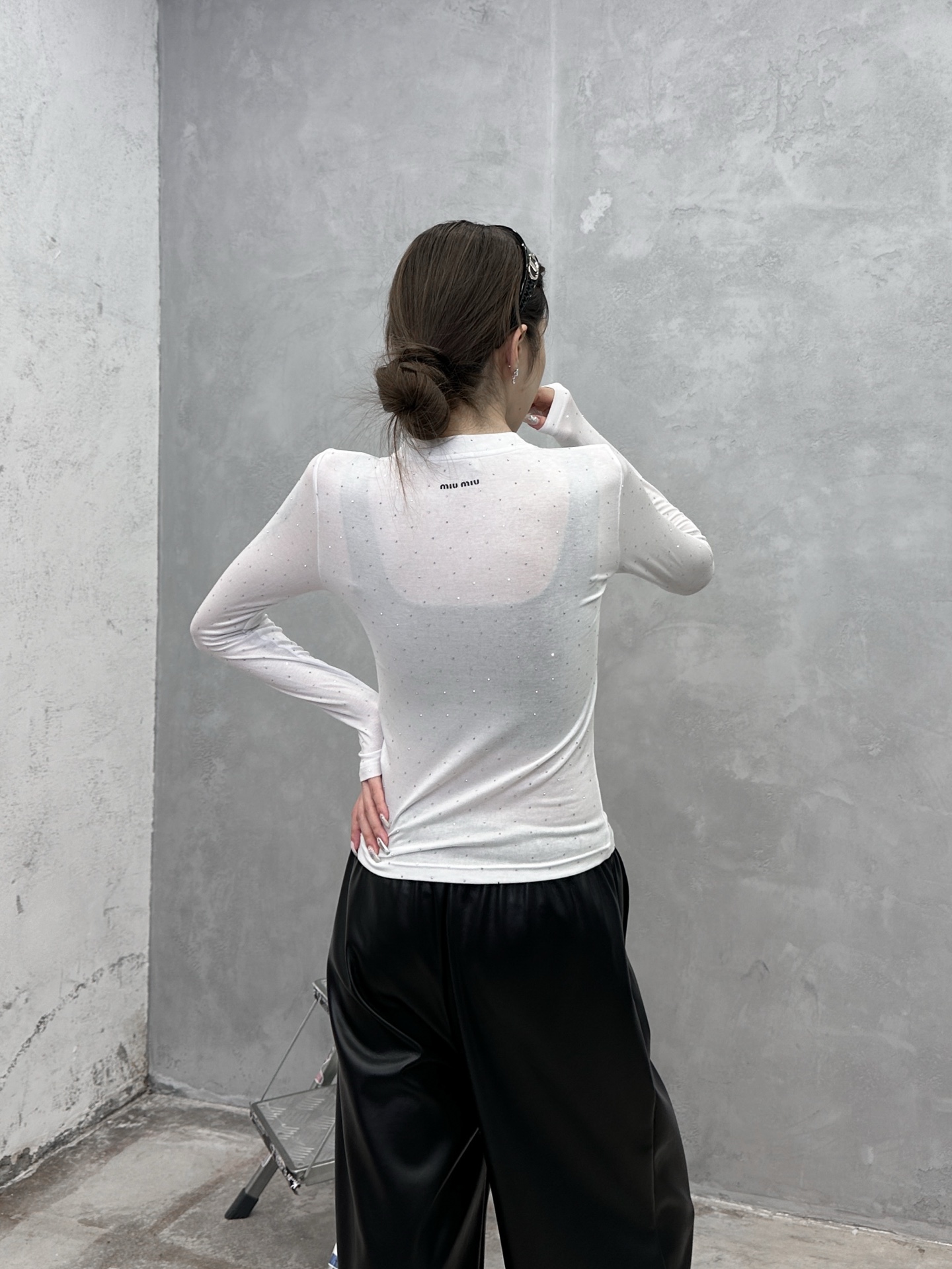 Miu ｜ 新款长袖打底，成衣全身烫钻工艺加前后印花，莱赛尔混纺面料亲肤感超强，尺码sml