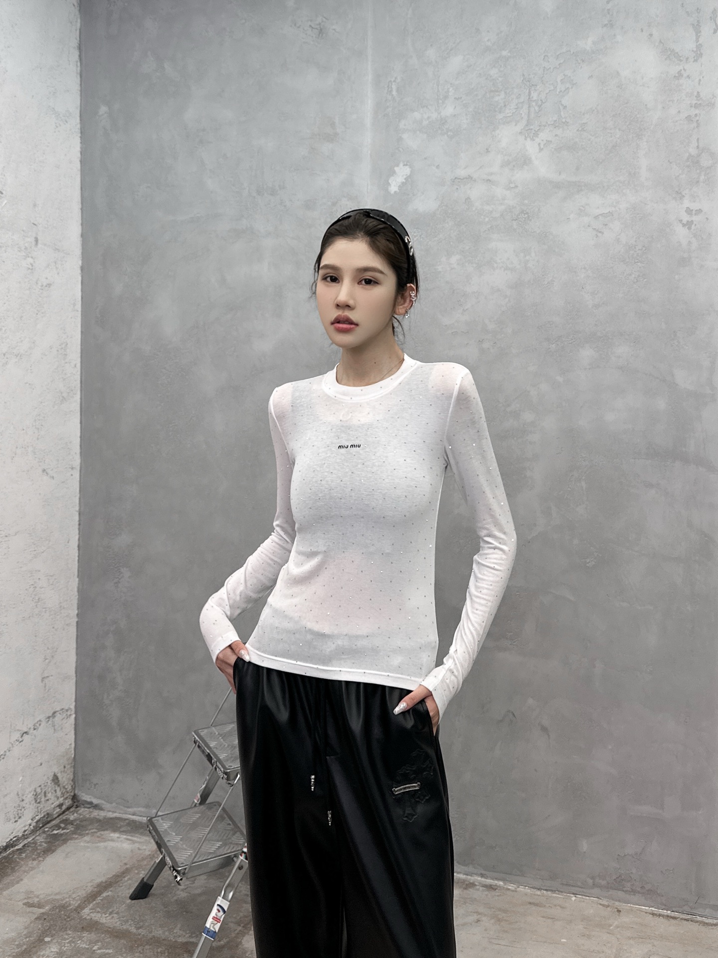 Miu ｜ 新款长袖打底，成衣全身烫钻工艺加前后印花，莱赛尔混纺面料亲肤感超强，尺码sml