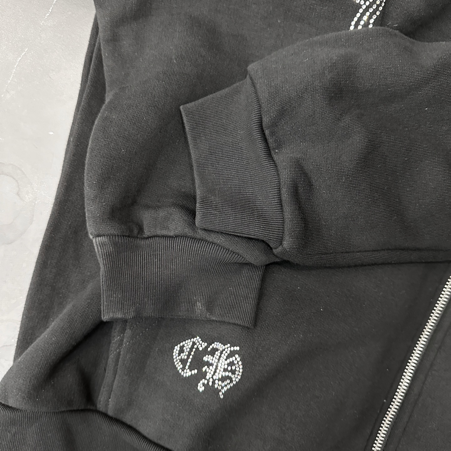 克罗心 ｜ 新款卫衣开衫，成衣洗水烫钻工艺，男女同款，尺码sml