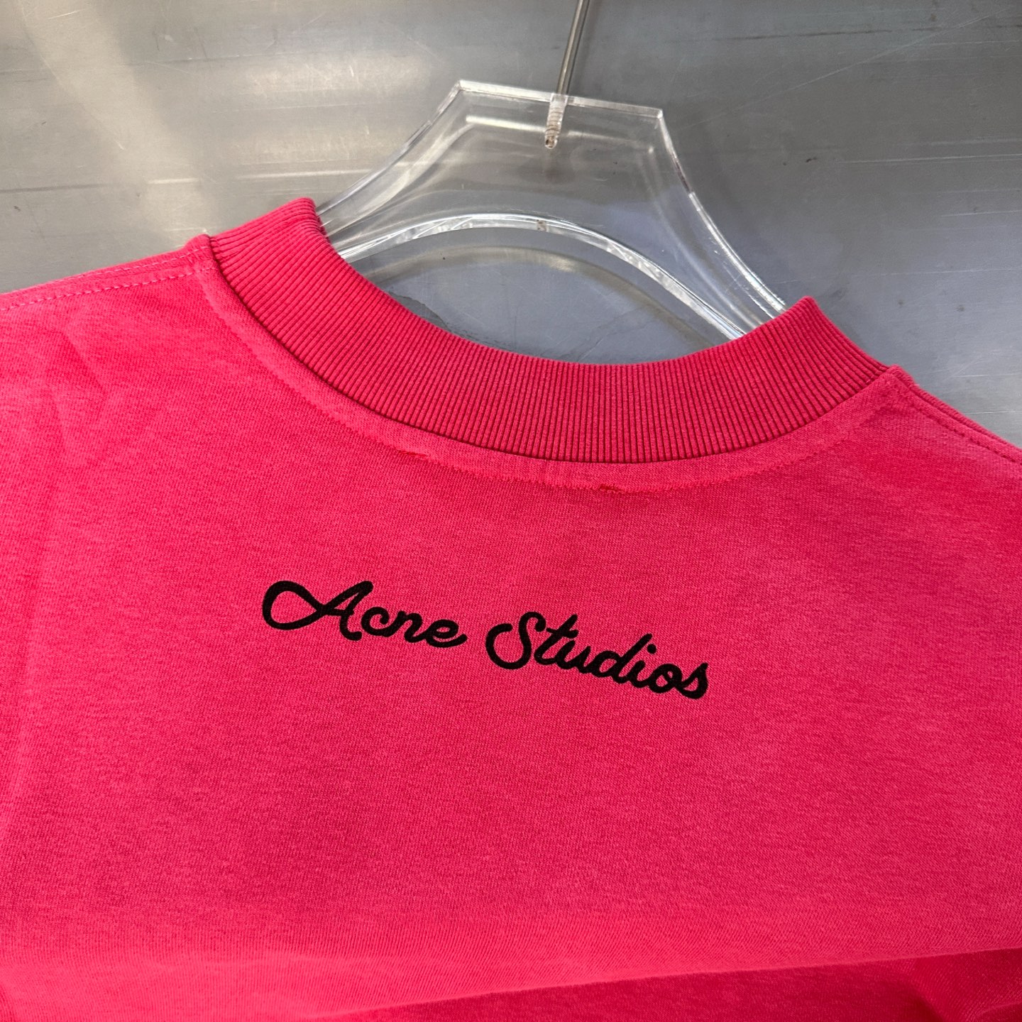 Acne ｜ 新款套头卫衣，成衣洗水炒色喷色工艺加前后印花，上下拼接假两件款式，男女同款，尺码sml