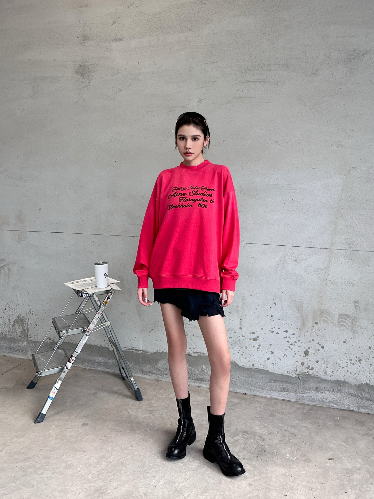 Acne ｜ 新款套头卫衣，成衣洗水炒色喷色工艺加前后印花，上下拼接假两件款式，男女同款，尺码sml