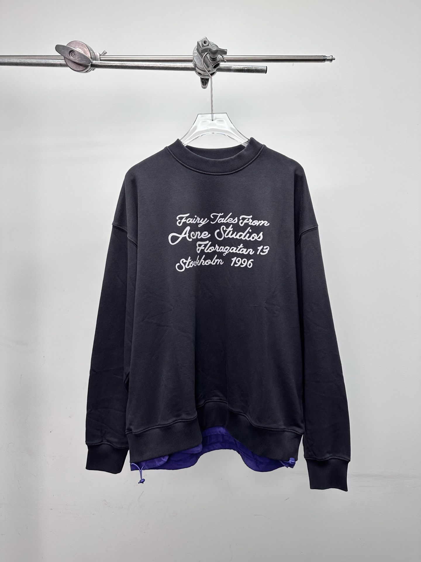 Acne ｜ 新款套头卫衣，成衣洗水炒色喷色工艺加前后印花，上下拼接假两件款式，男女同款，尺码sml