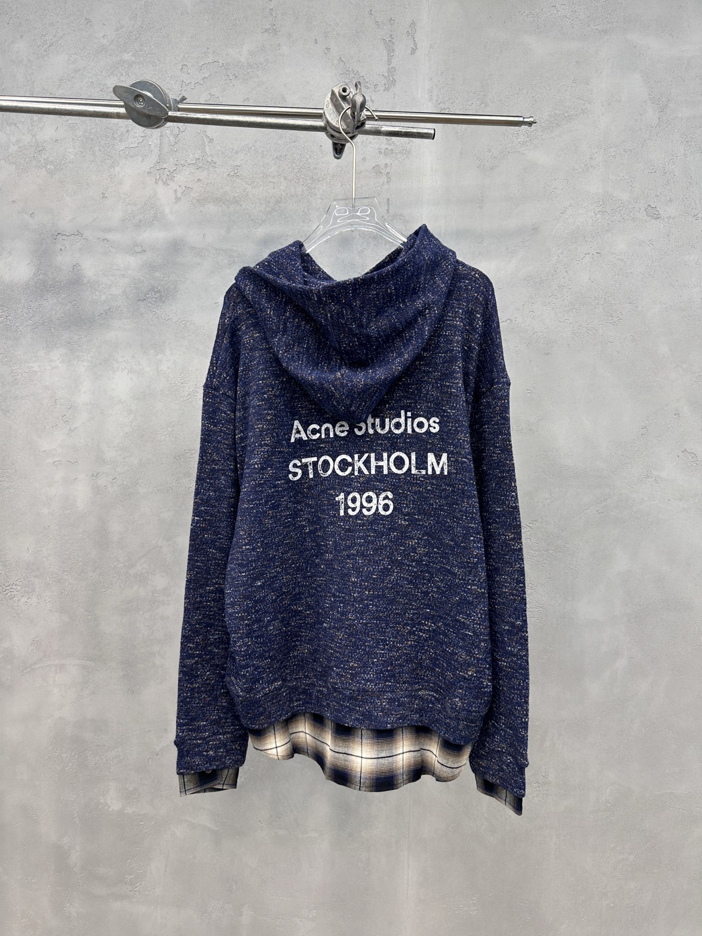 Acne ｜ 新款拼接套头卫衣，经典印花标，针梭织拼接工艺，特殊羊毛混纺面料，休闲时尚，男女同款，尺码s