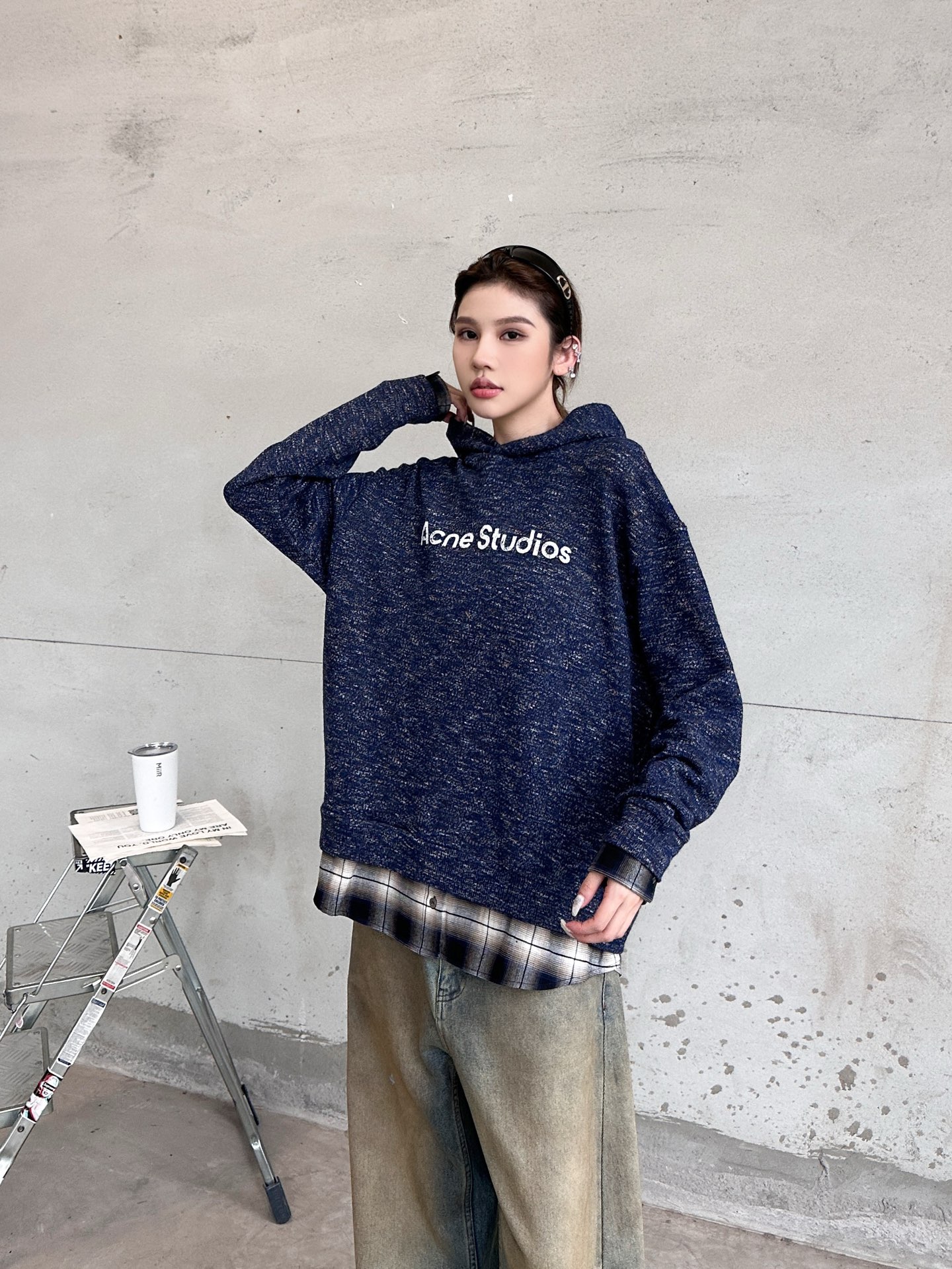 Acne ｜ 新款拼接套头卫衣，经典印花标，针梭织拼接工艺，特殊羊毛混纺面料，休闲时尚，男女同款，尺码s